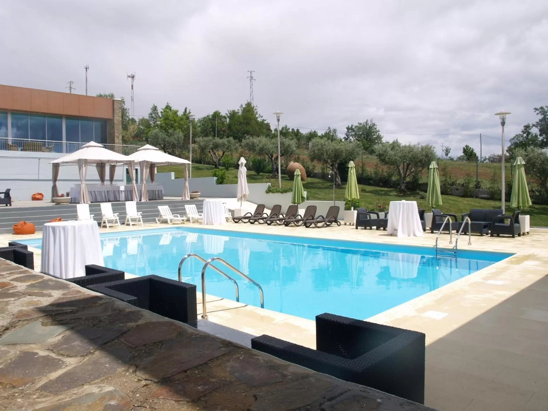 Swimming pool in Hotel Estalagem Turismo