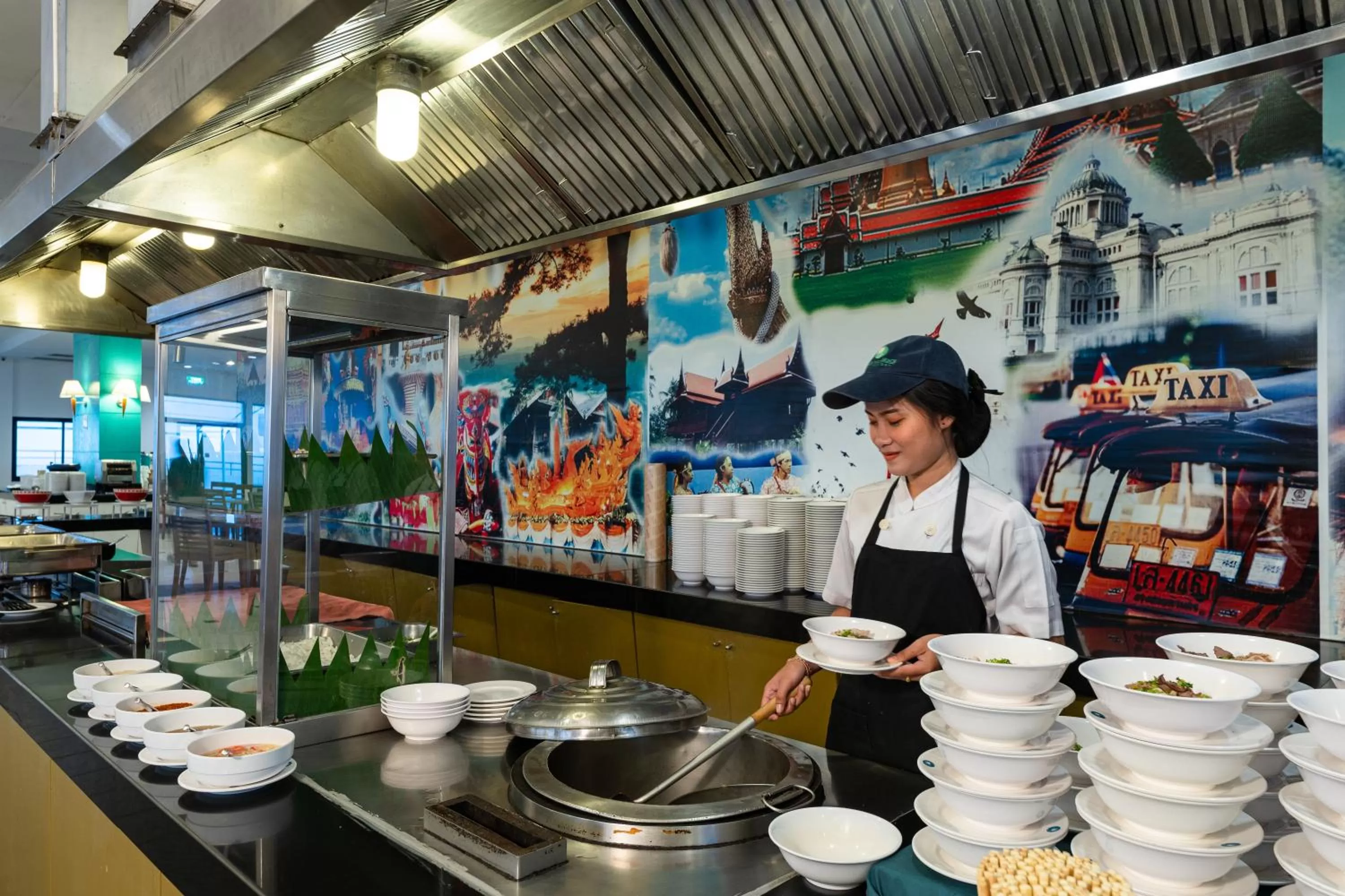 Jomtien Palm Beach Hotel and Resort