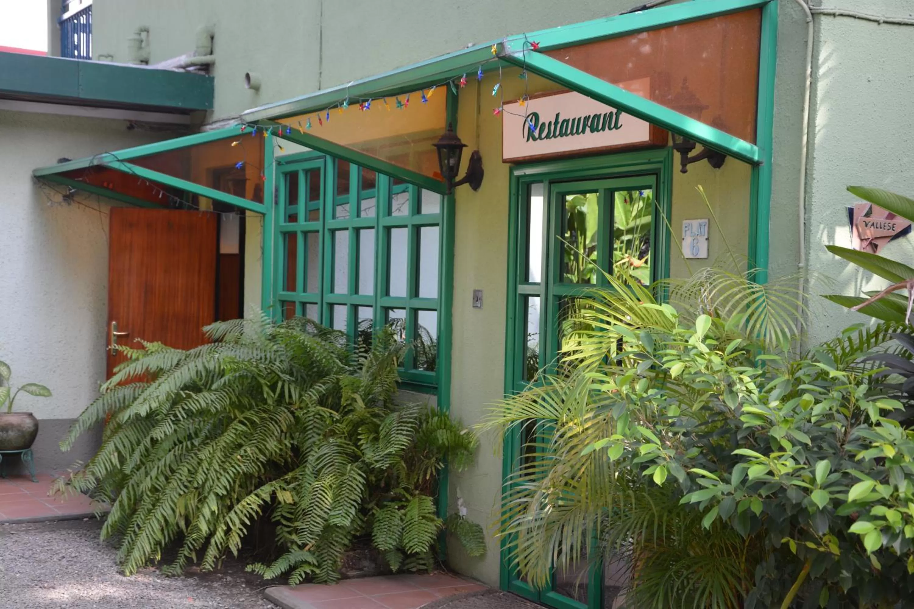 Meals in Manuela Residence