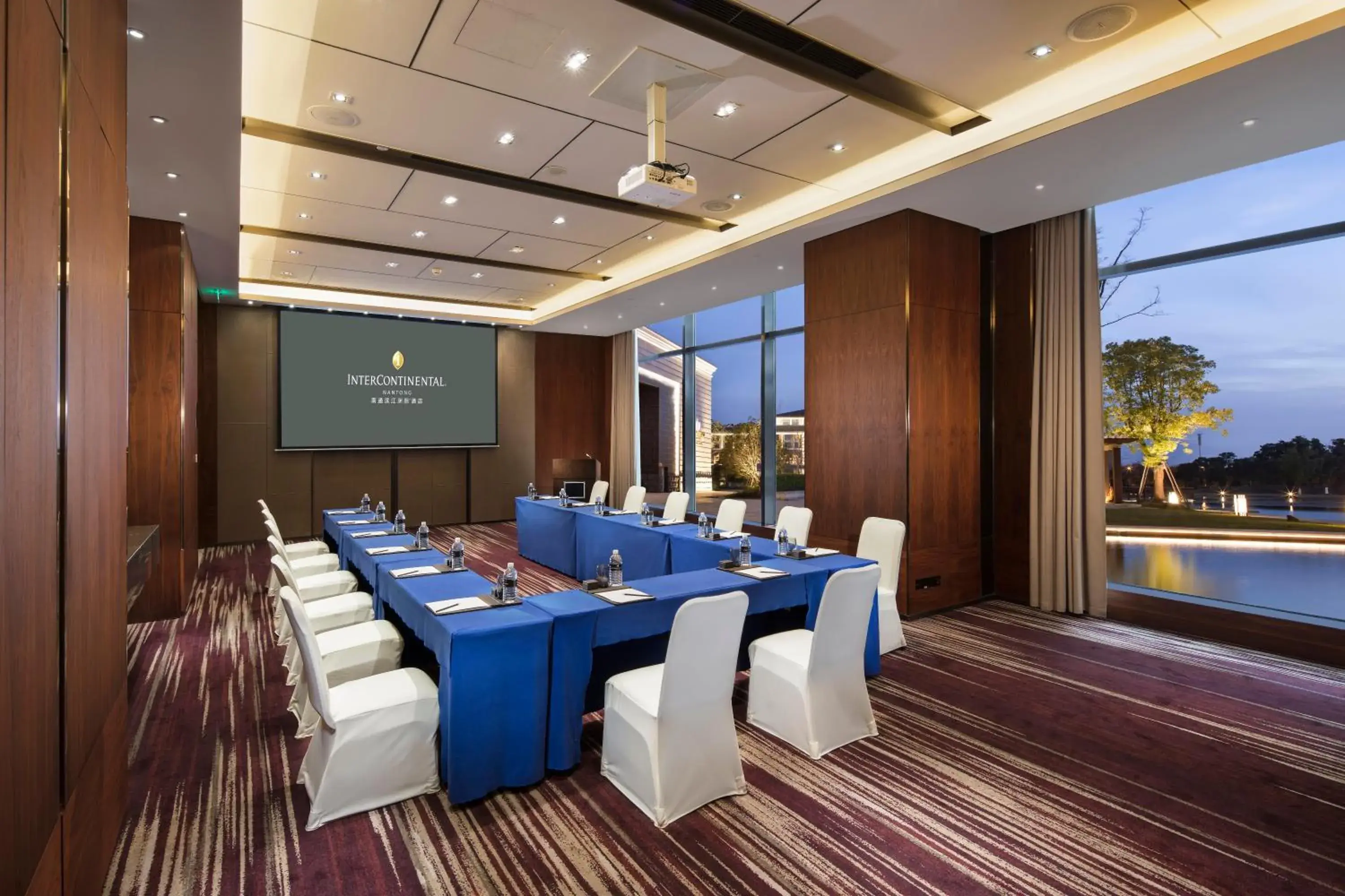 Meeting/conference room in InterContinental Nantong, an IHG Hotel-Best view of yangtze