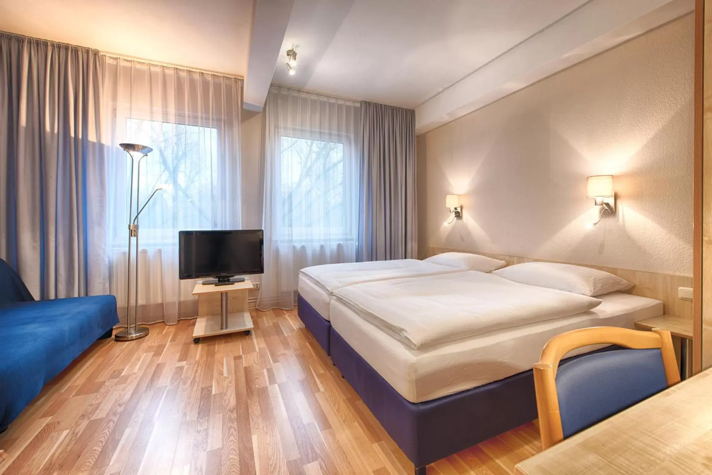 TV and multimedia, Bed in enjoy hotel Berlin City Messe