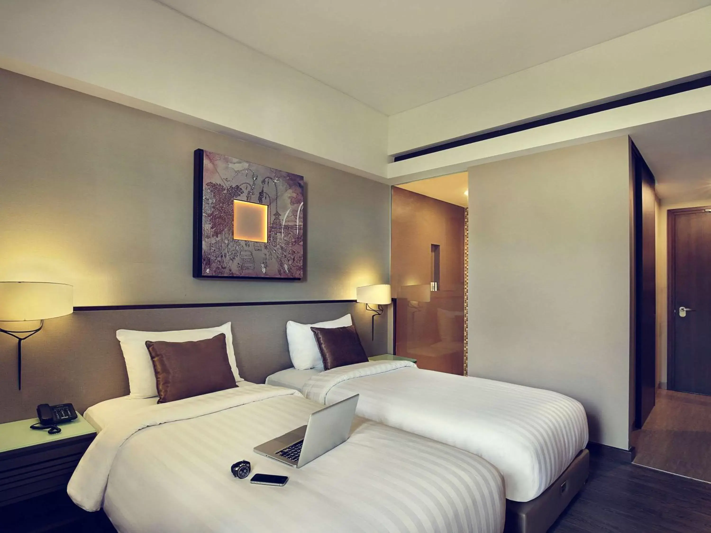 Photo of the whole room, Bed in Mercure Bali Legian