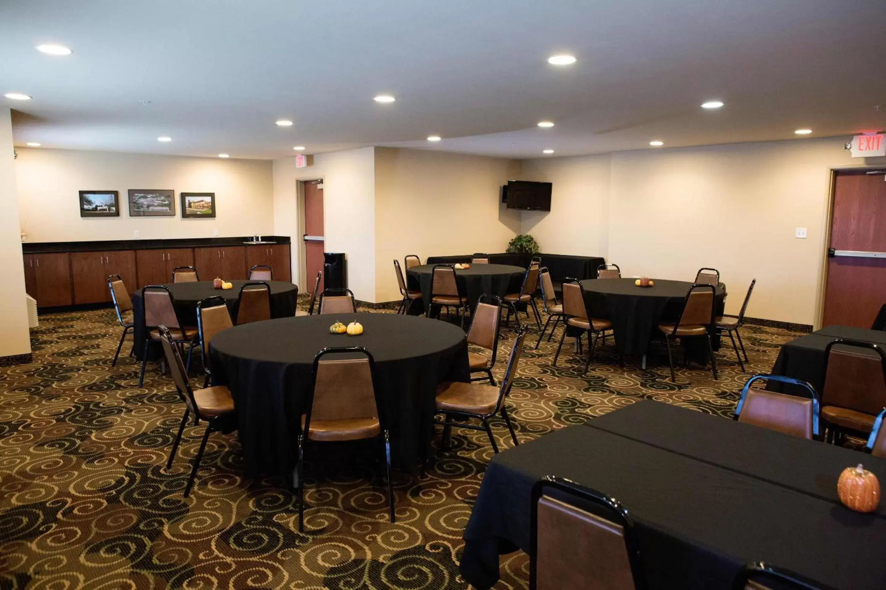 Banquet/Function facilities in Cobblestone Hotel & Suites - Knoxville