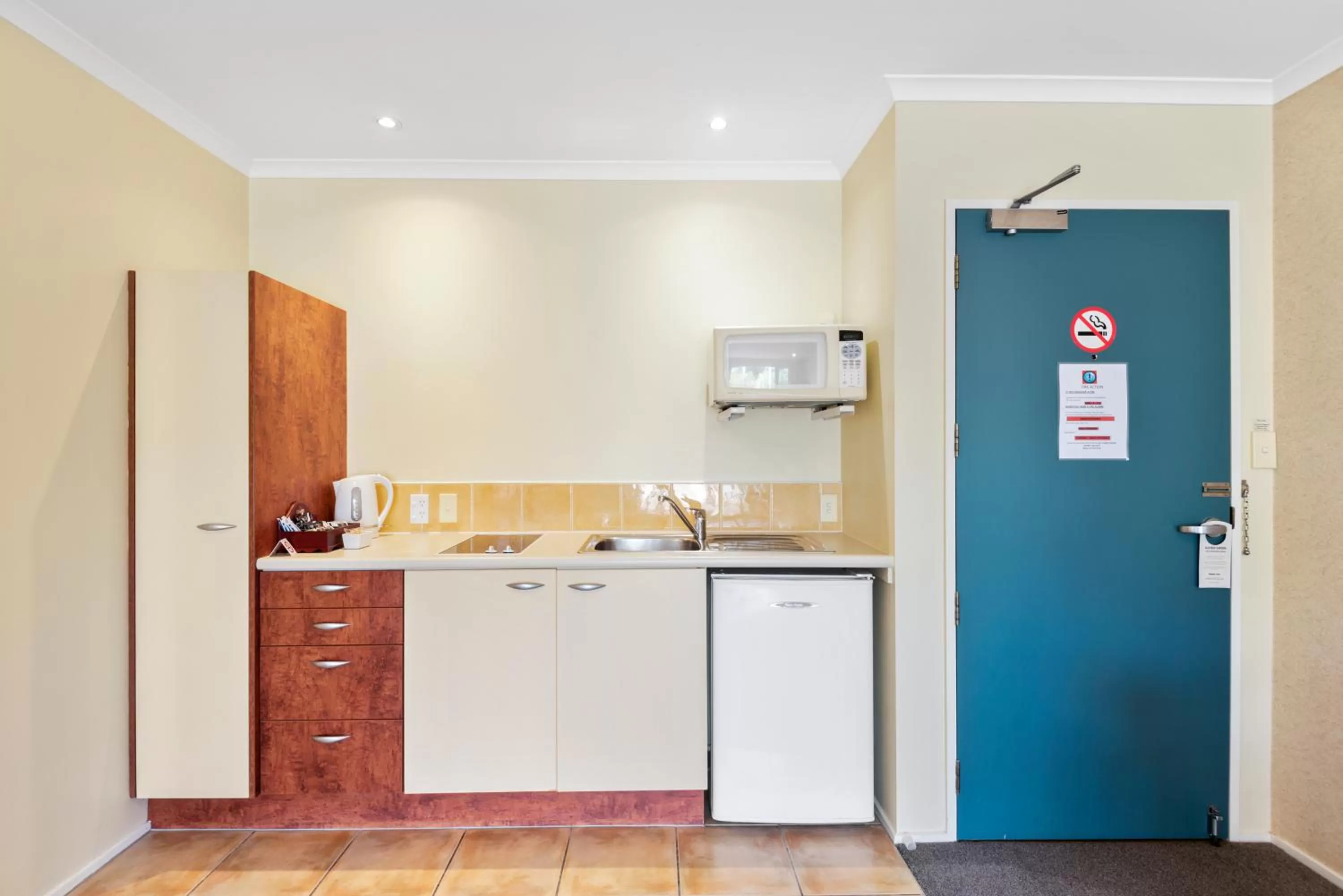 Coffee/tea facilities in Aristotles North Shore