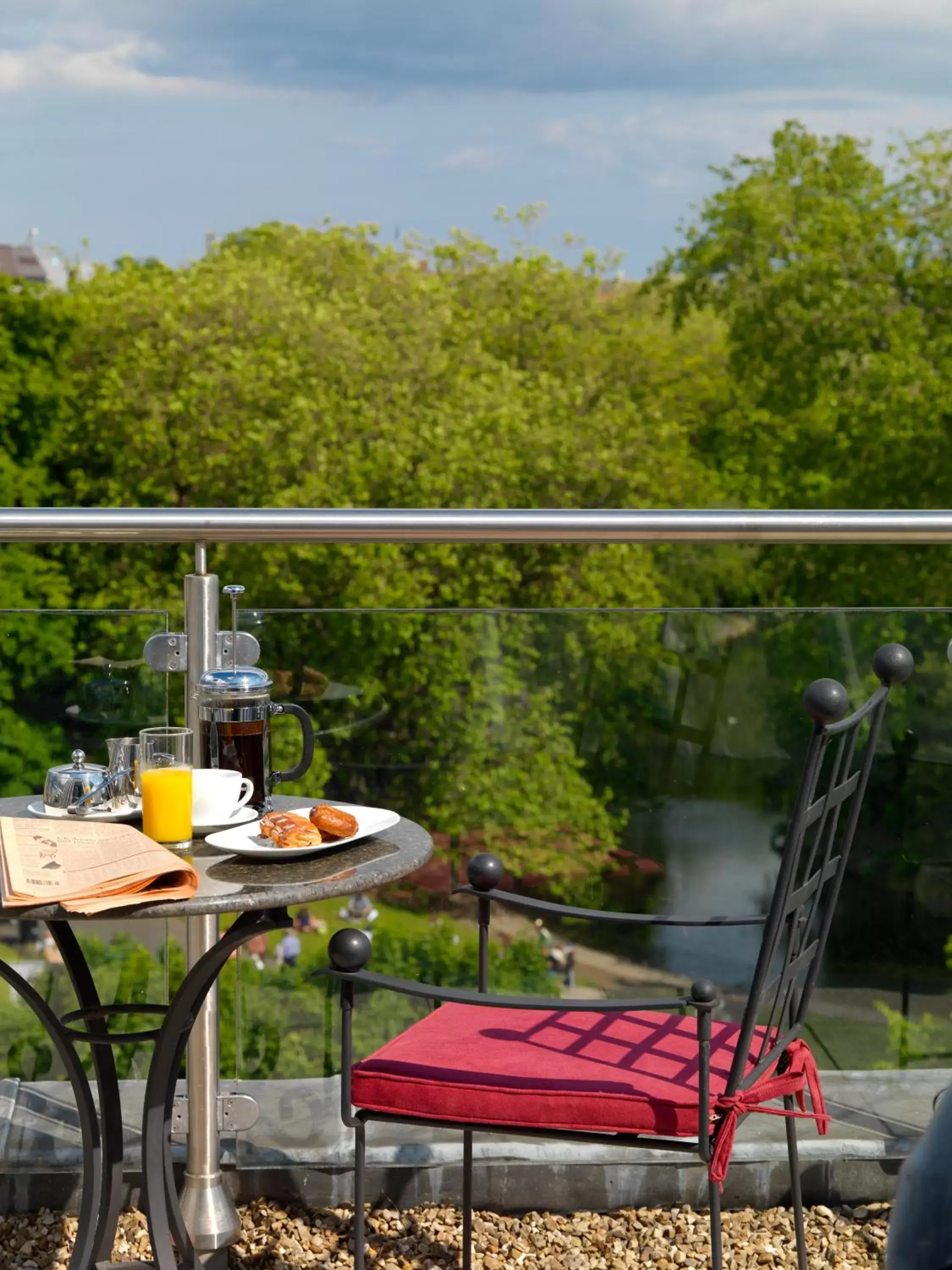 Patio, Balcony/Terrace in The Fitzwilliam Hotel