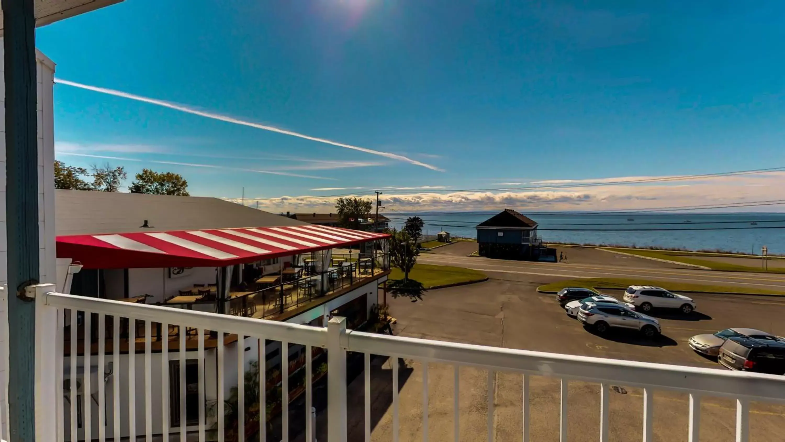 Patio in Hostellerie Baie Bleue