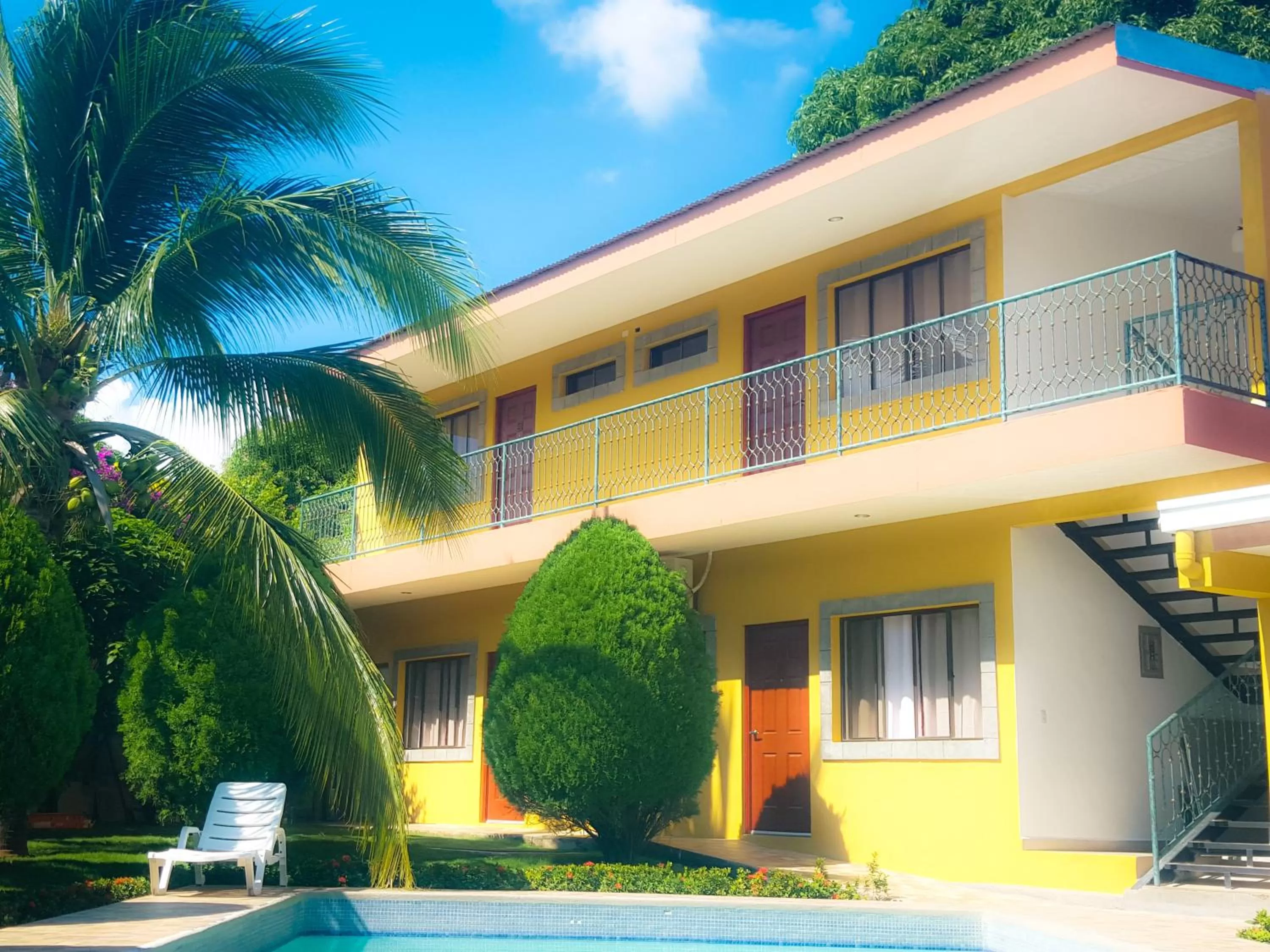 Pool view in Hotel Los Pinos