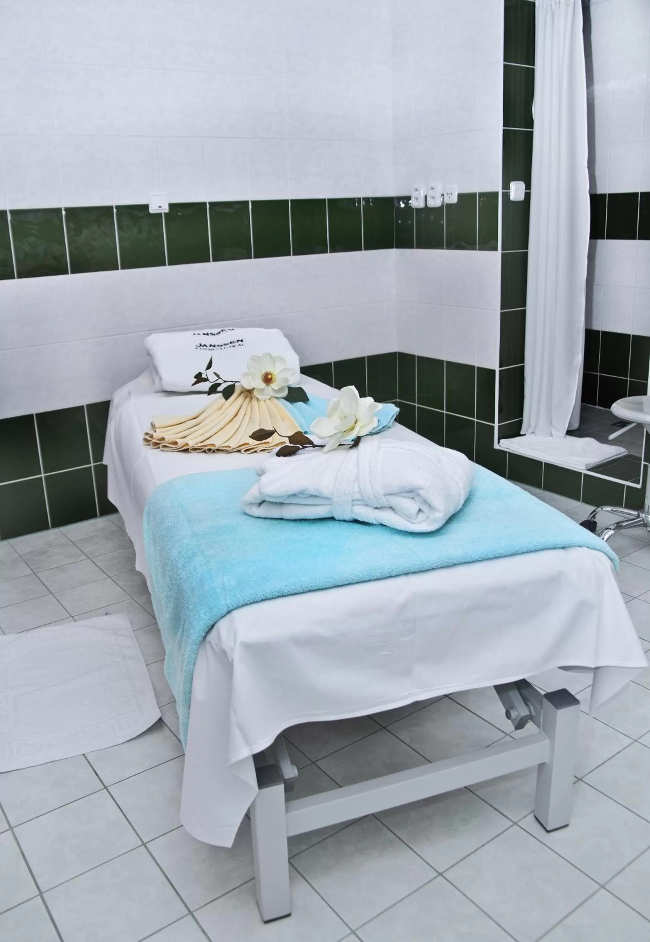 Massage, Bed in Wellness Hotel Ida