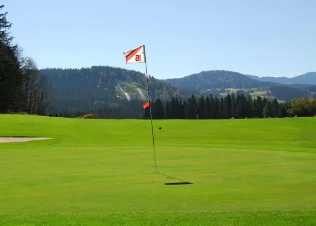 Golf in Kaisers Tanne - Premium Alles Inklusive Hotel