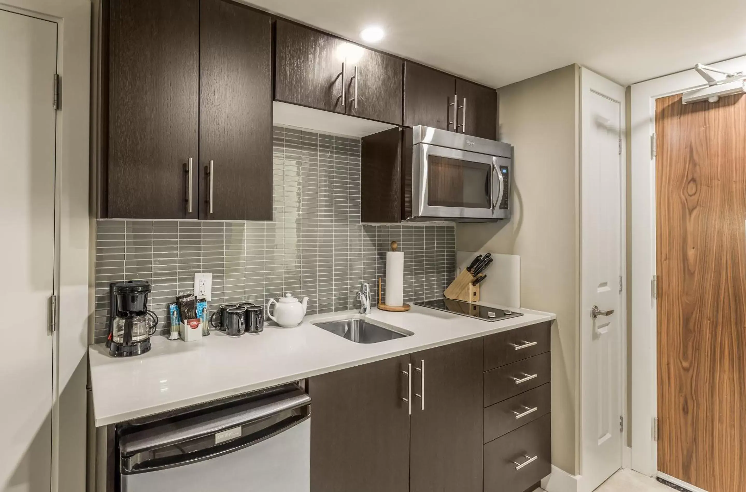 Kitchen or kitchenette, Kitchen/Kitchenette in Living Water Resort & Spa