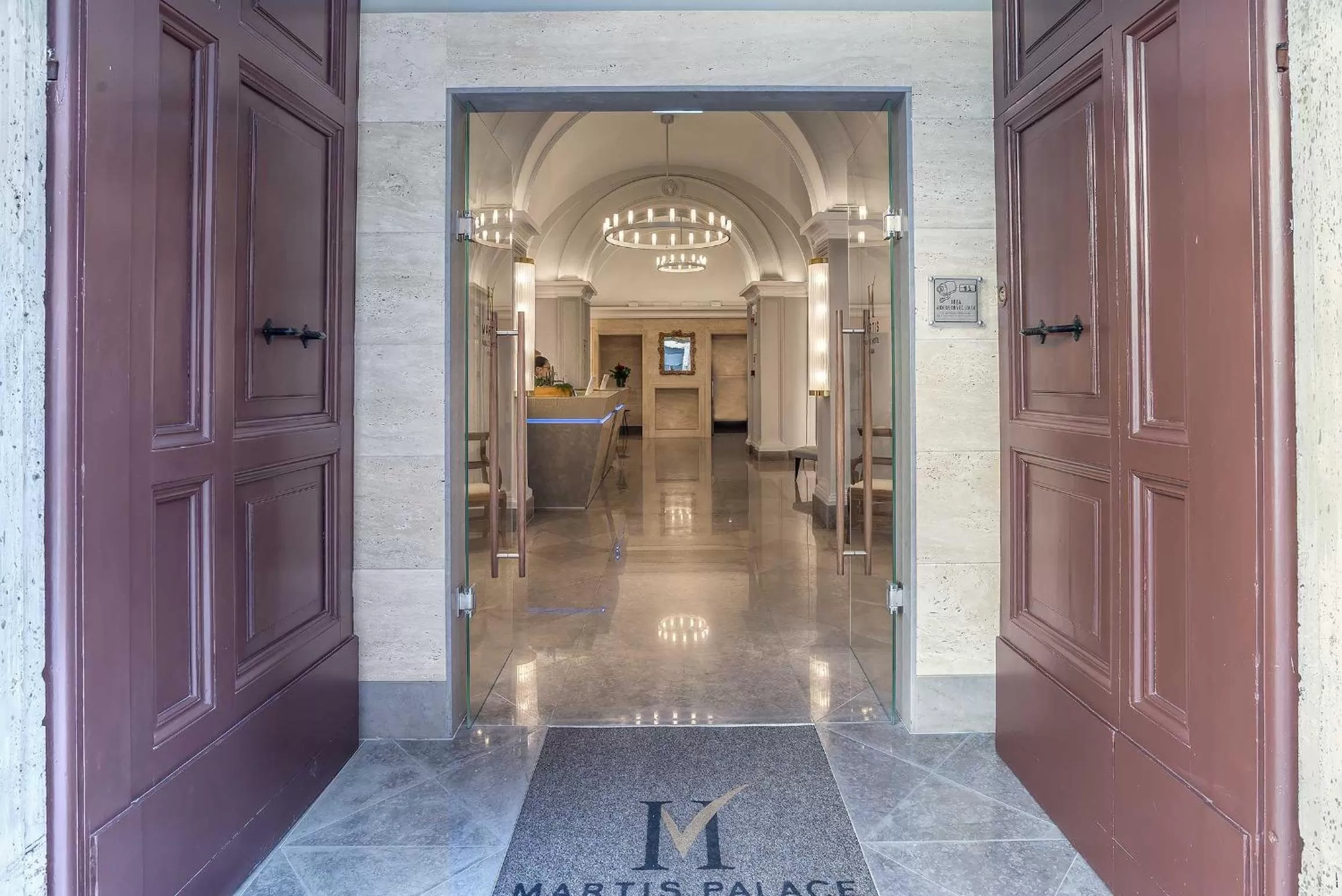 Facade/entrance in Hotel Martis Palace