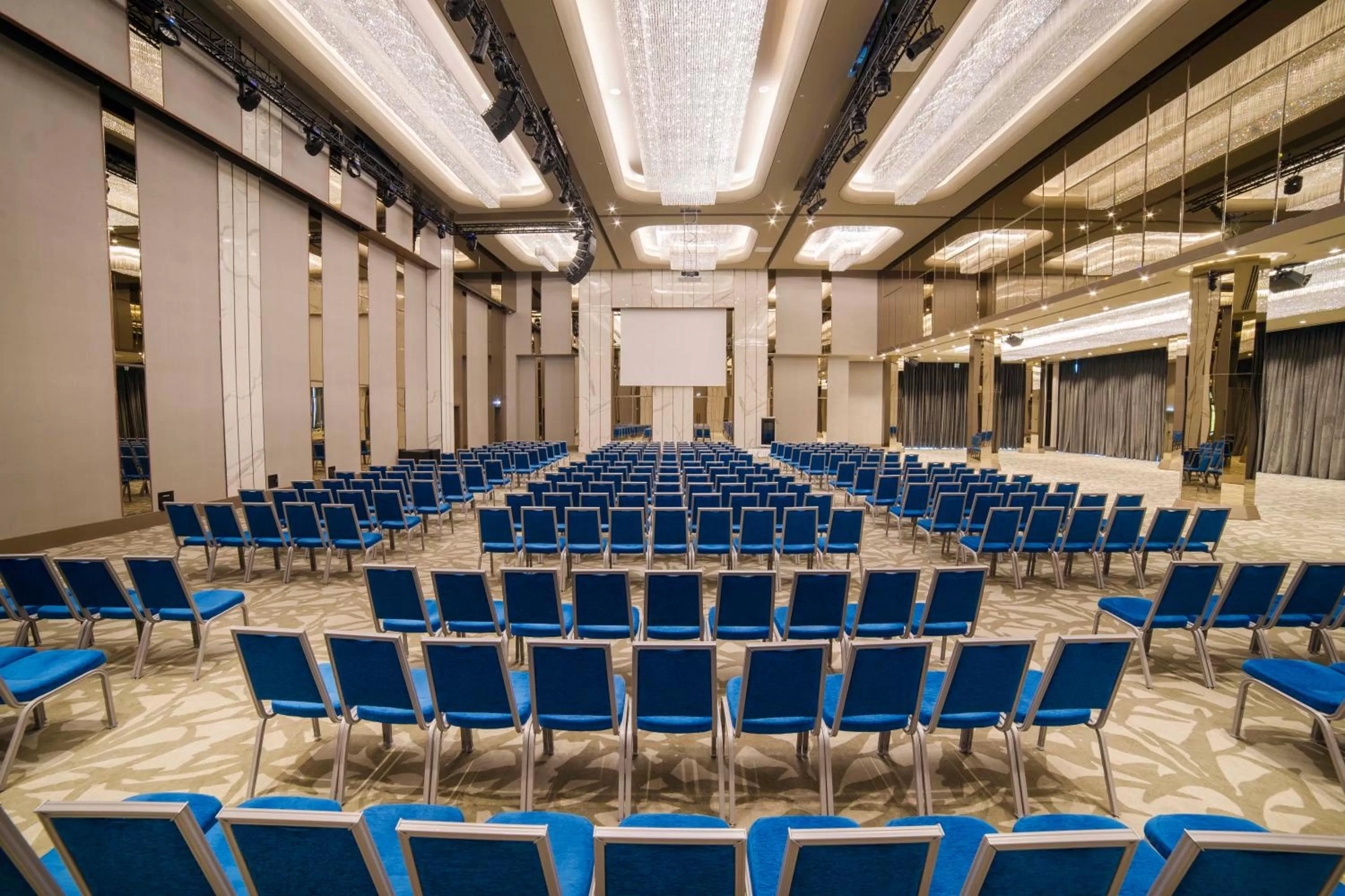 Business facilities in Radisson Collection Hotel, Vadistanbul