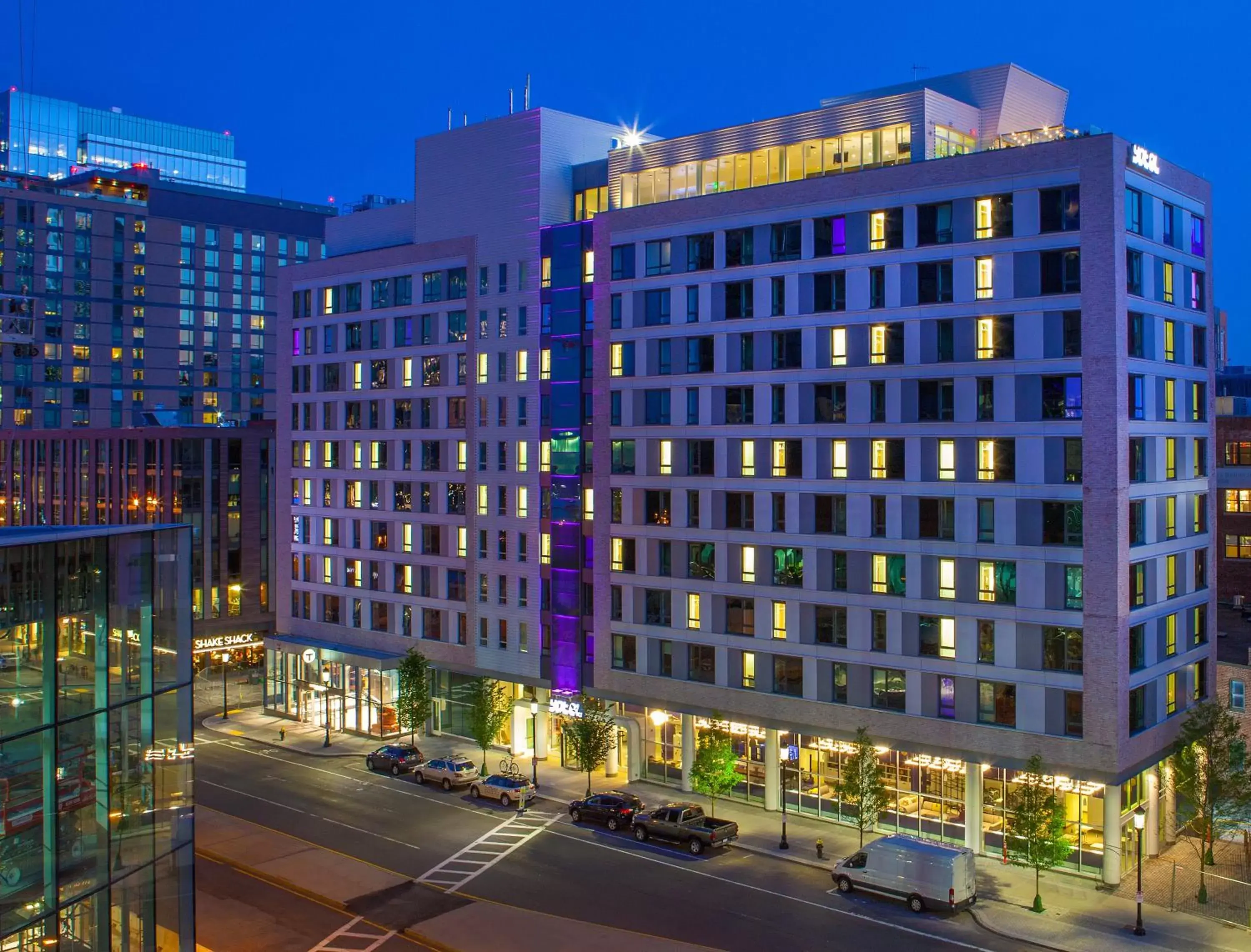 Facade/entrance, Property Building in YOTEL Boston