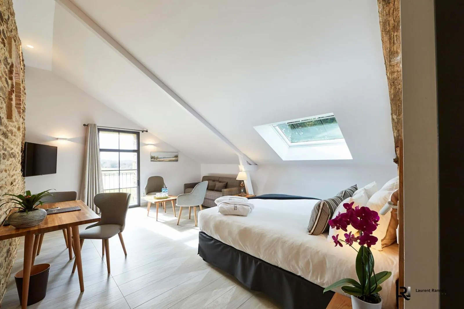 Bed in Le Manoir de Kerbot