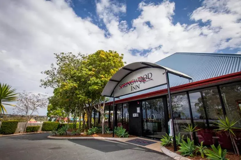 Facade/entrance, Property Building in Springwood Motor Inn