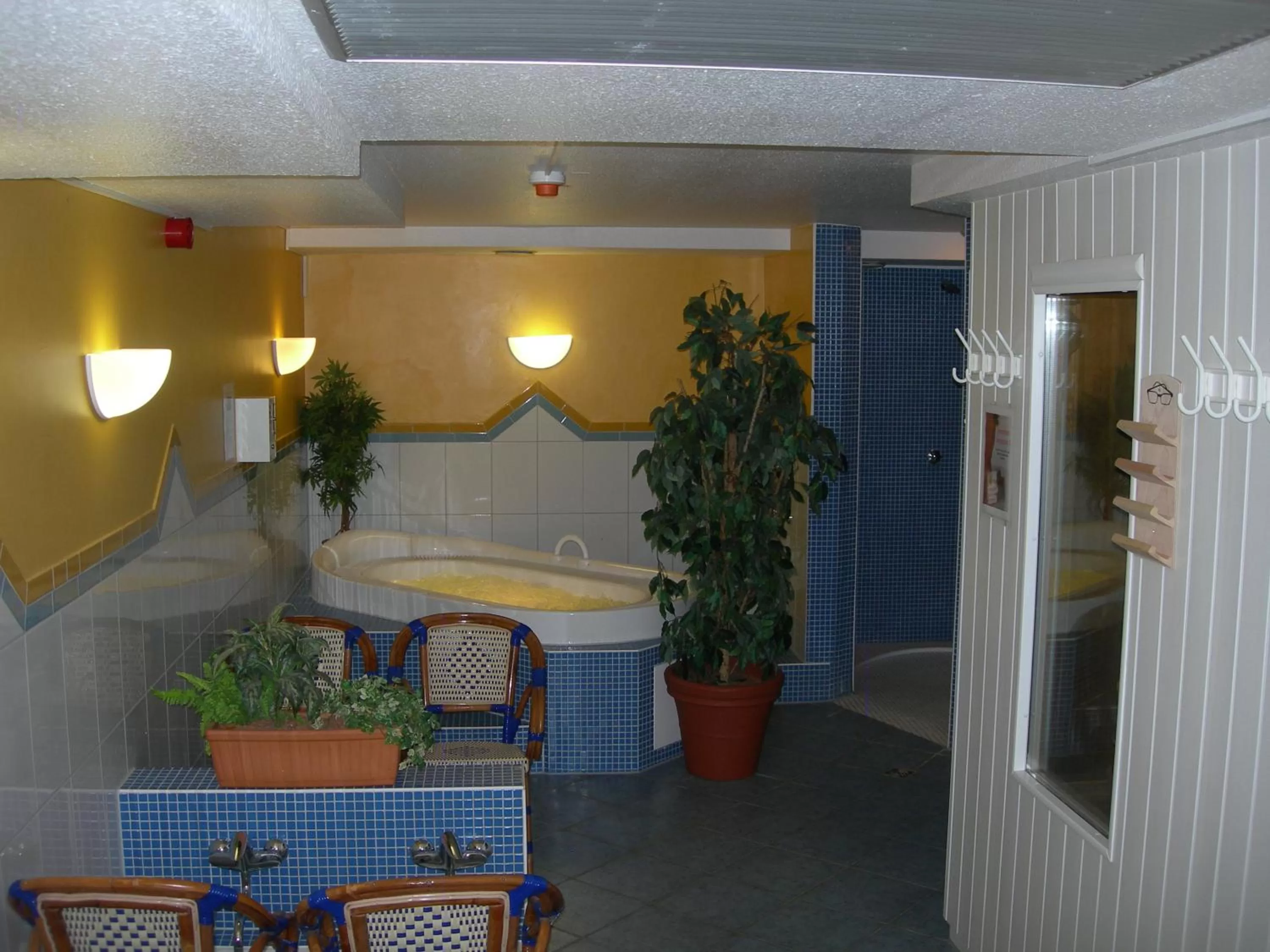 Hot Tub in Apart Hotel Norden