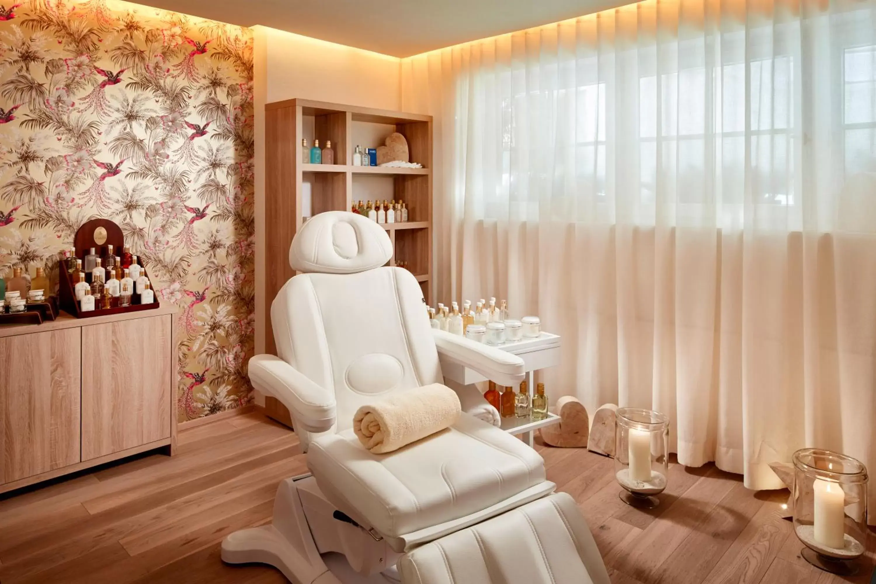 Spa and wellness centre/facilities, Bathroom in Relais & Châteaux Hotel Tennerhof