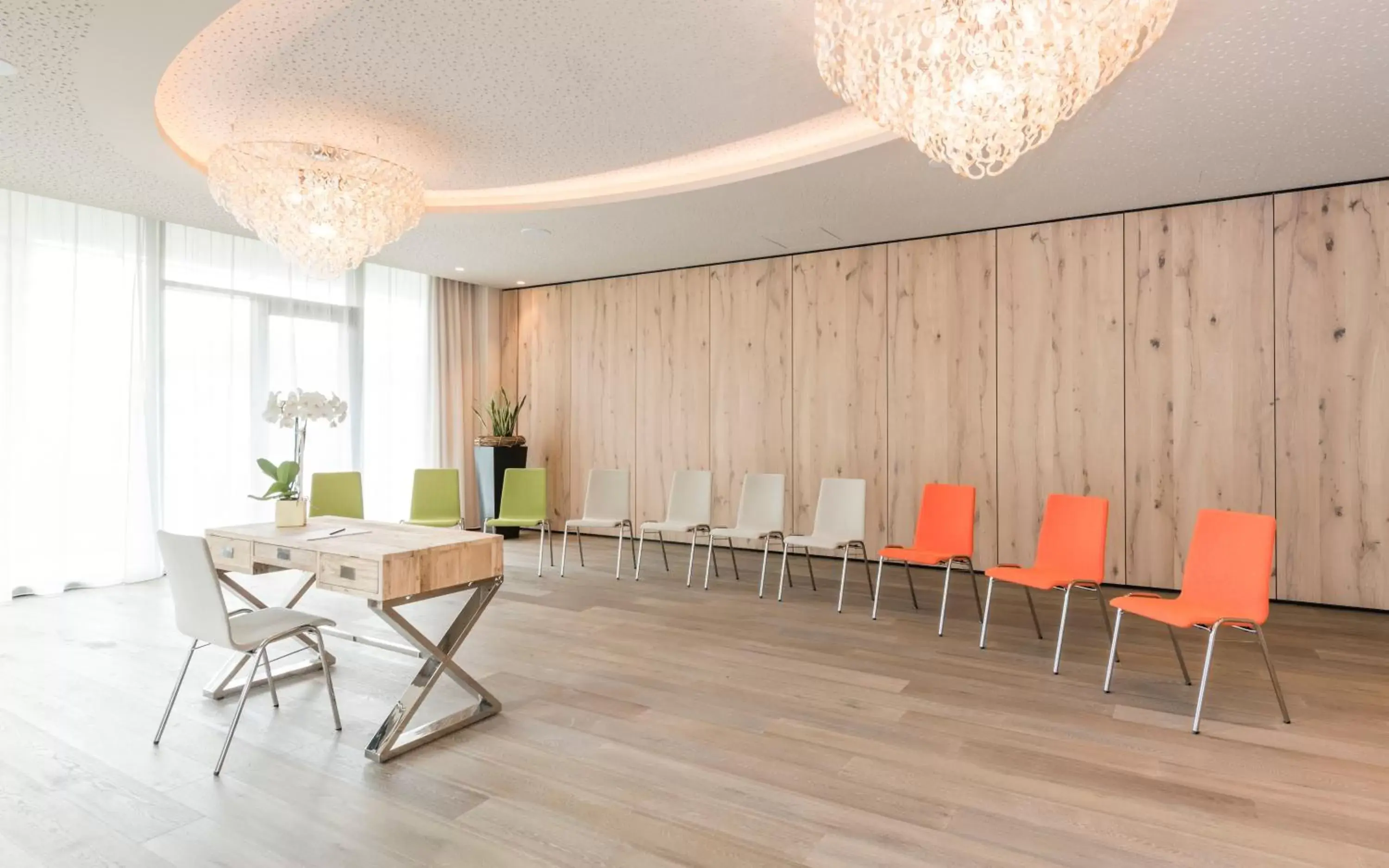 Lobby or reception in Hotel Schwefelbad (Schenna Resort)