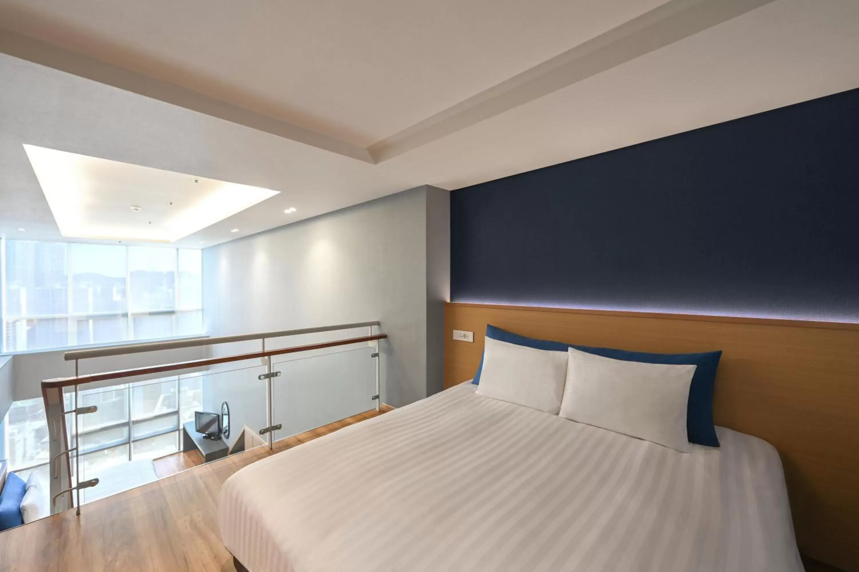Bed in Kolon Seacloud Hotel