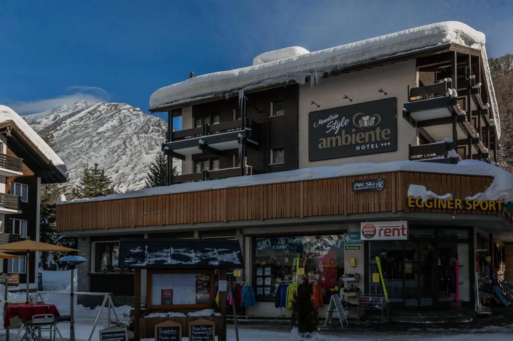 Facade/entrance, Property Building in Ambiente Mountain Style
