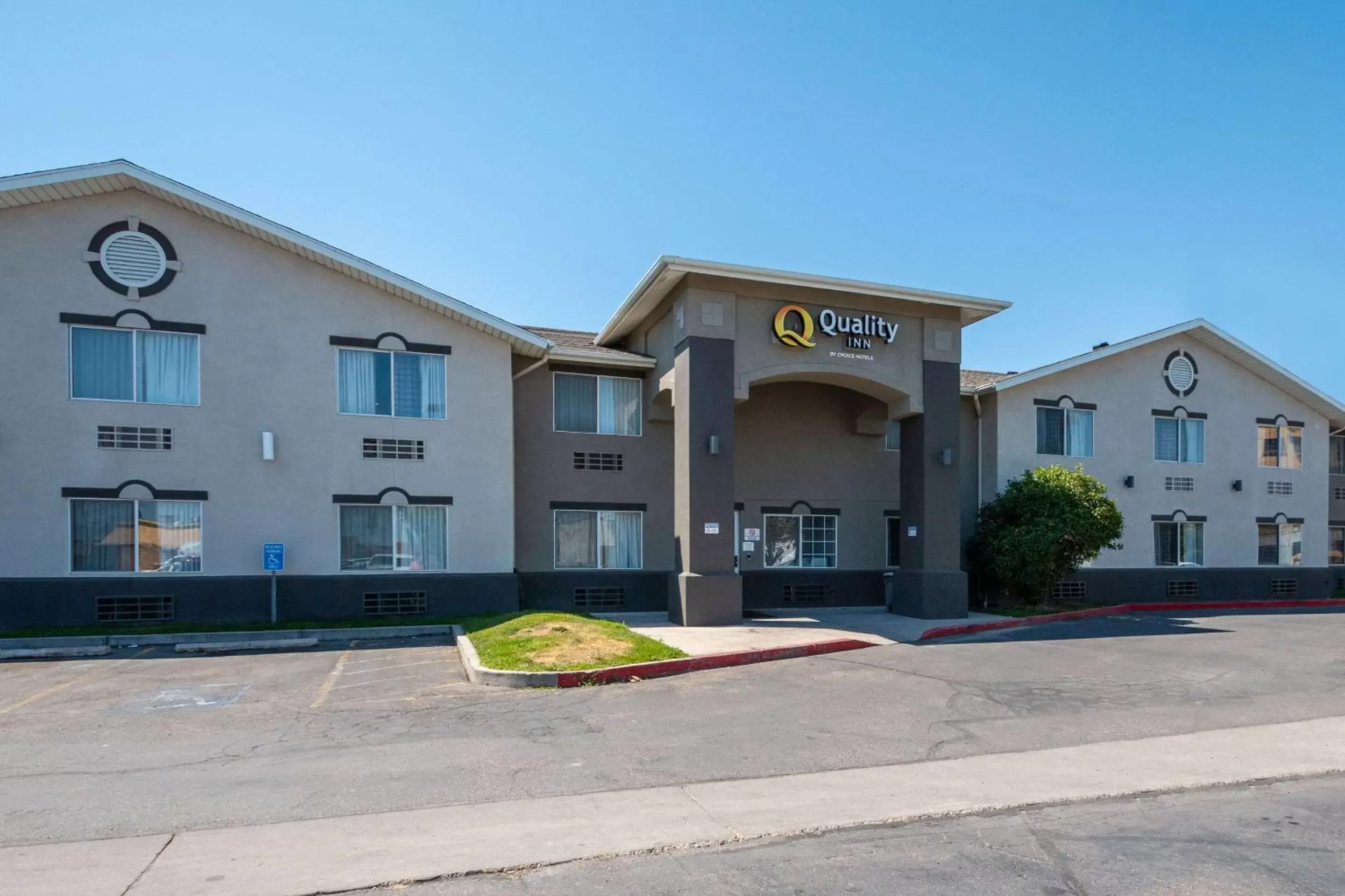Property building in Quality Inn Midvale - Salt Lake City South