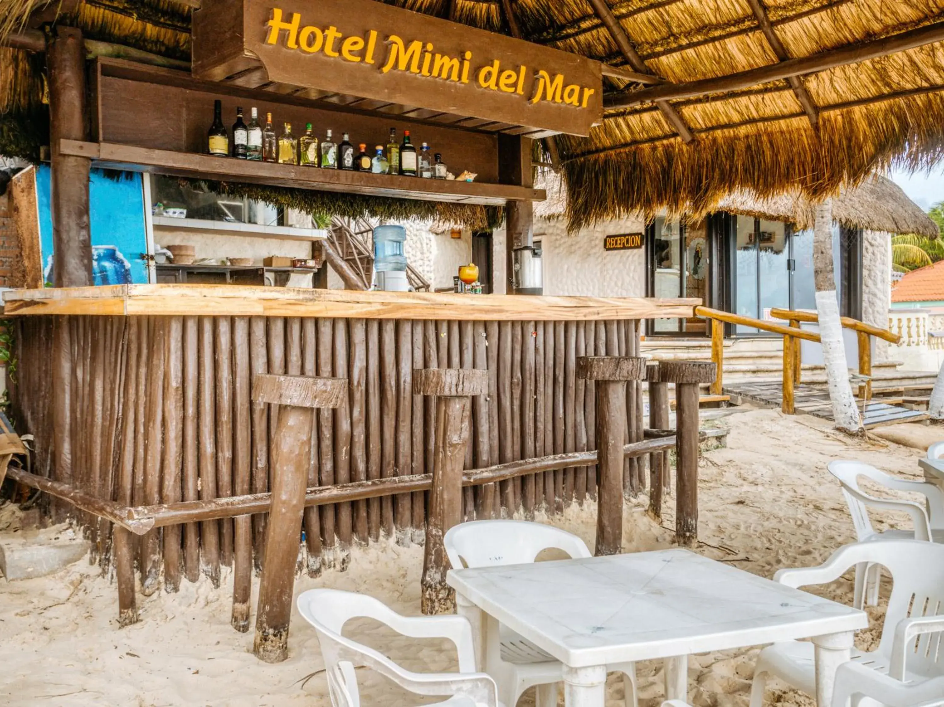 Lounge or bar in Capital O Mimi Del Mar, Playa del Carmen