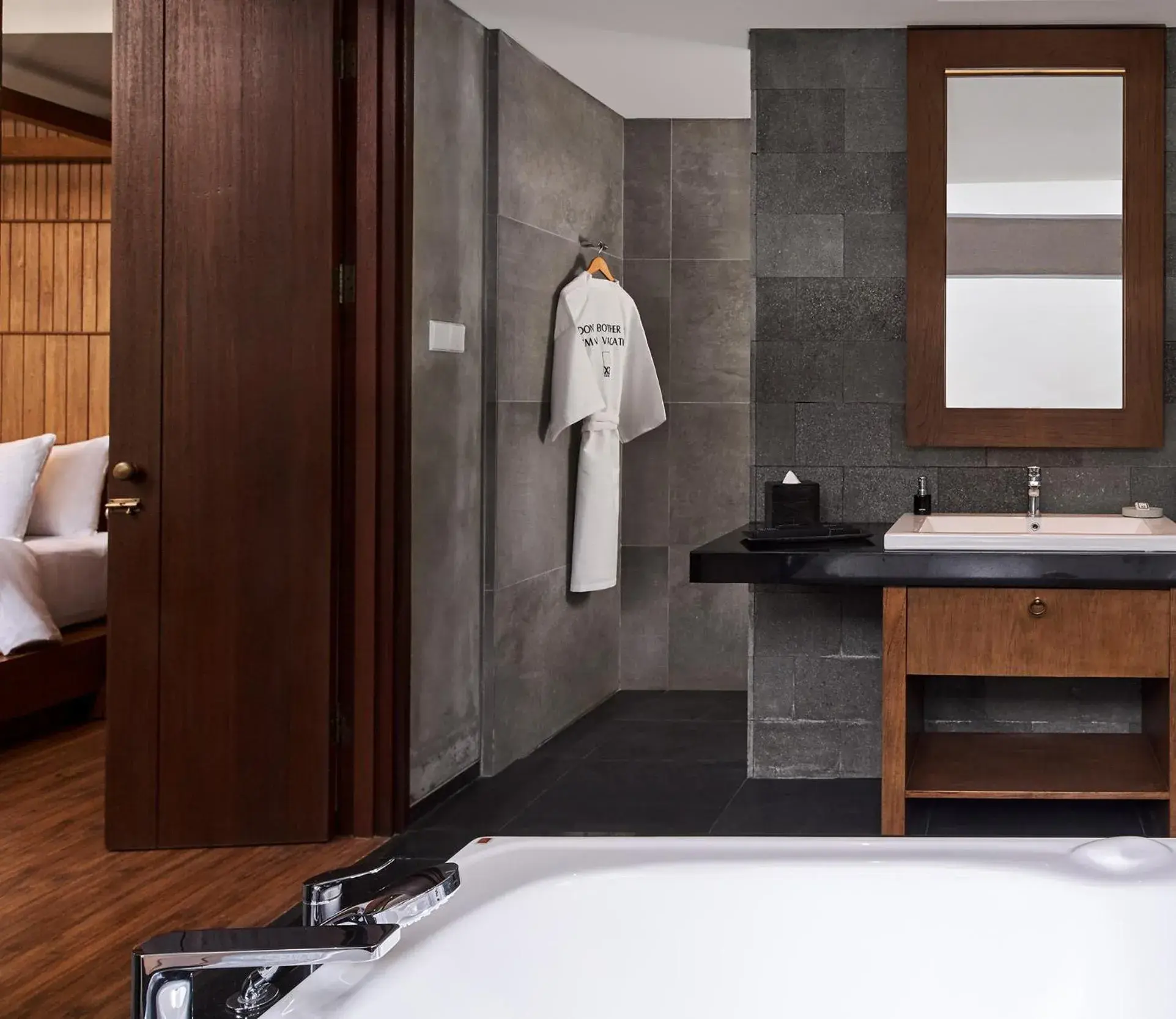 Bathroom, Bed in Cross Bali Breakers Bathroom, Bed in Cross Bali Breakers