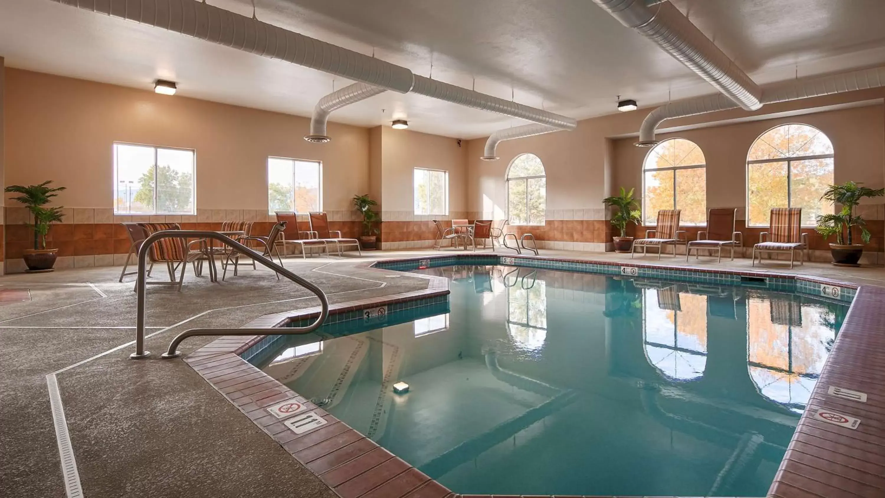 On site, Swimming Pool in Best Western Canon City