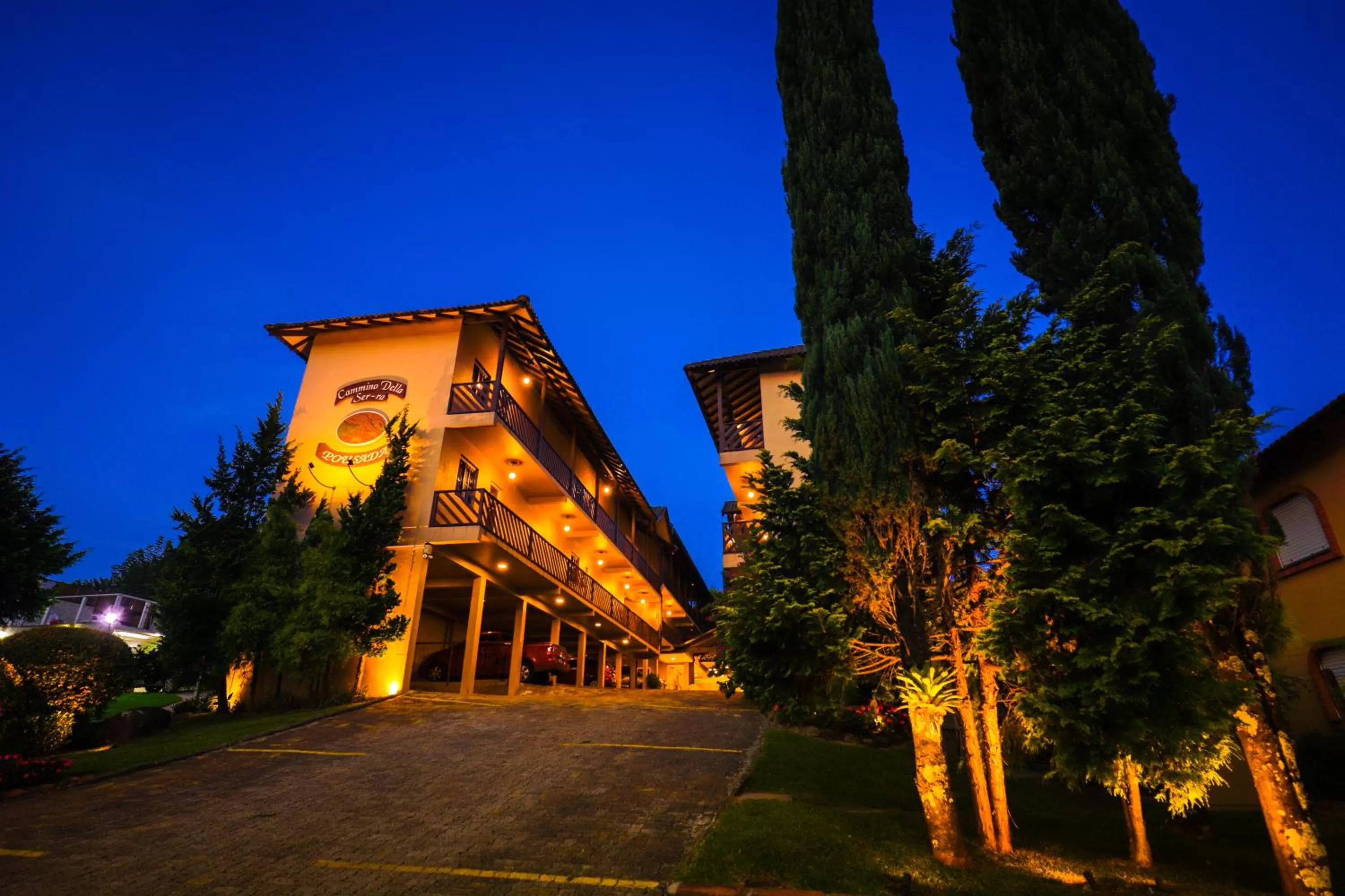 Property Building in Cammino Della Serra