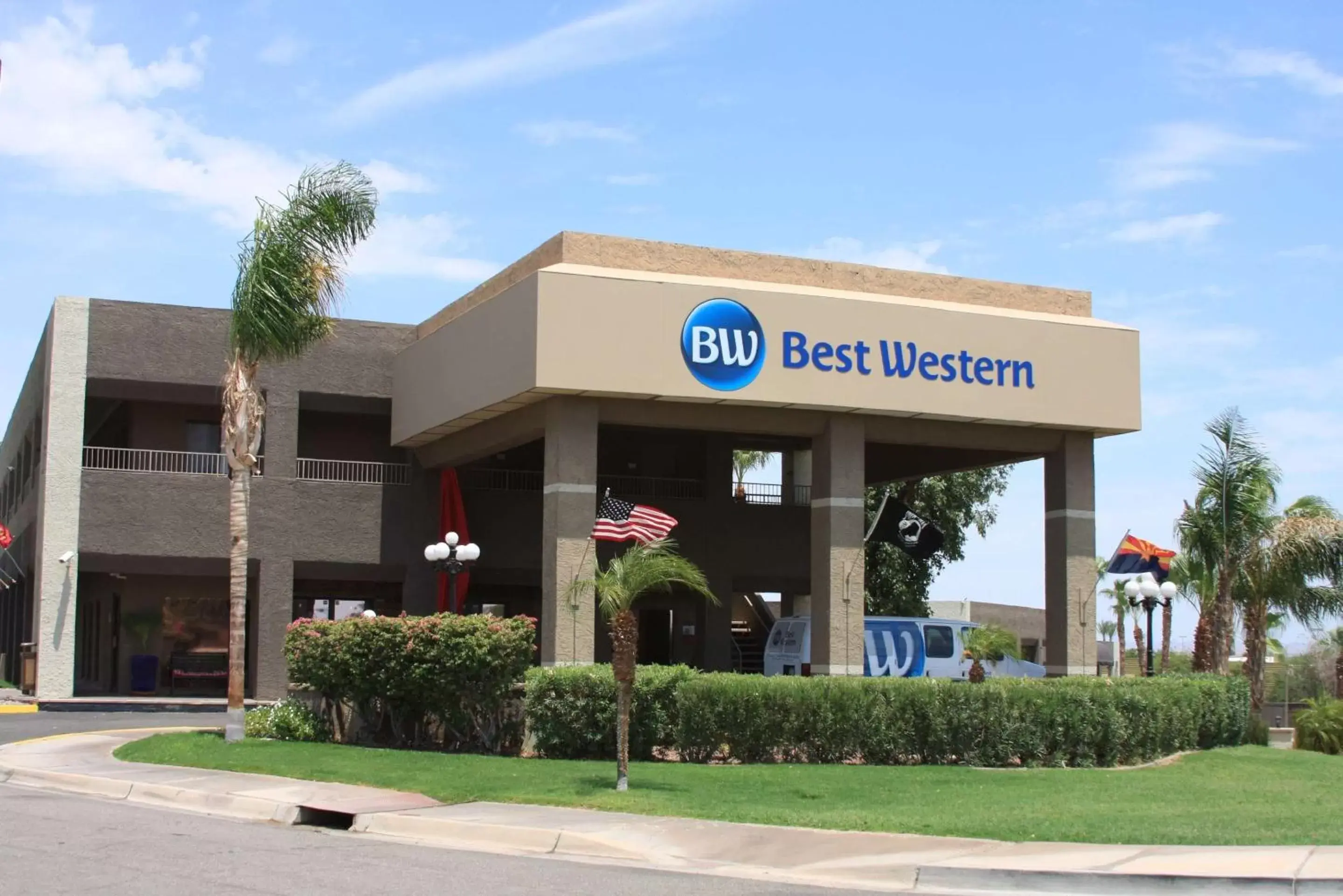 Property building in Best Western Yuma Mall Hotel & Suites