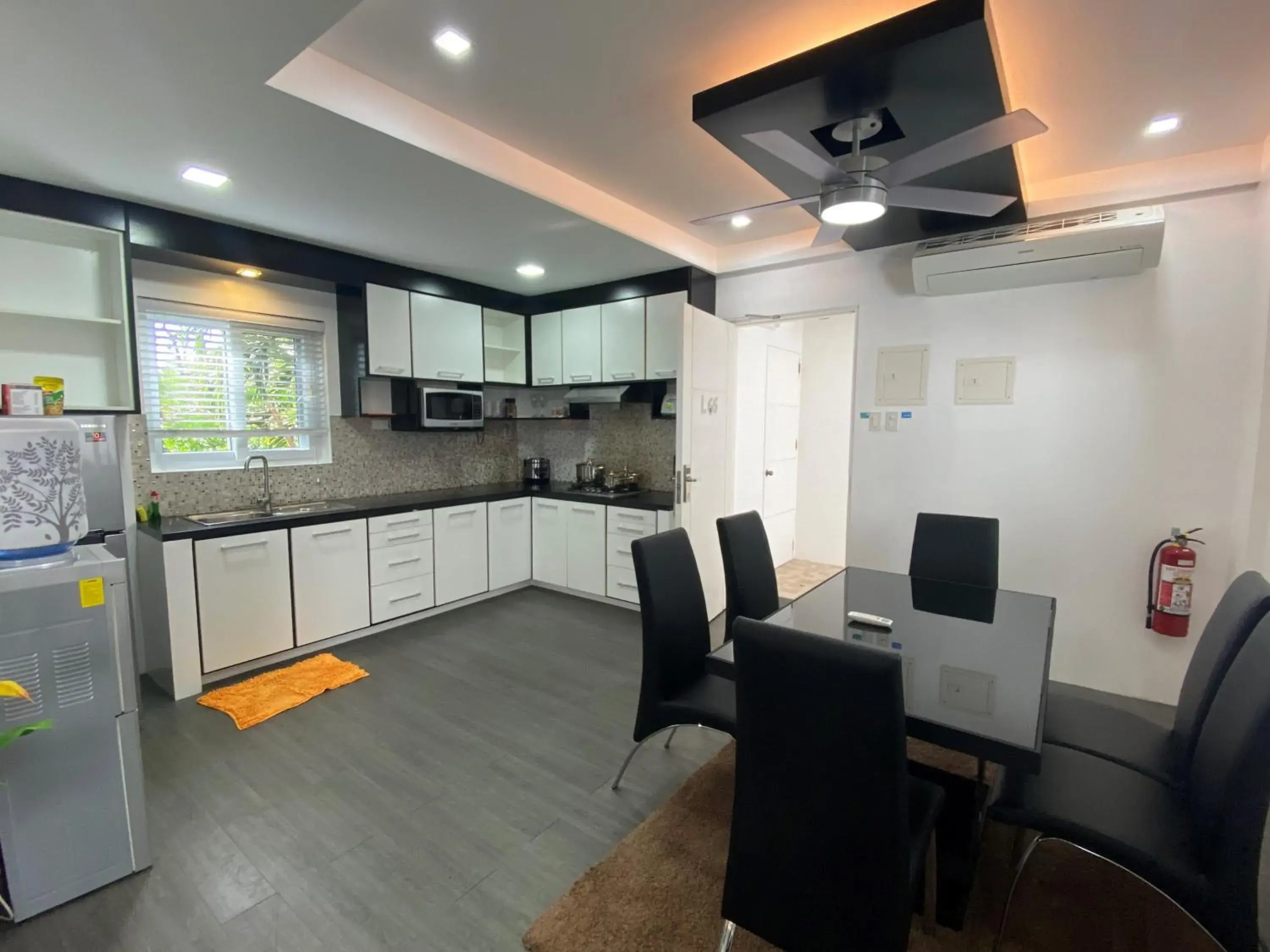 kitchen, Kitchen/Kitchenette in Lalaguna Villas Luxury Dive Resort and Spa