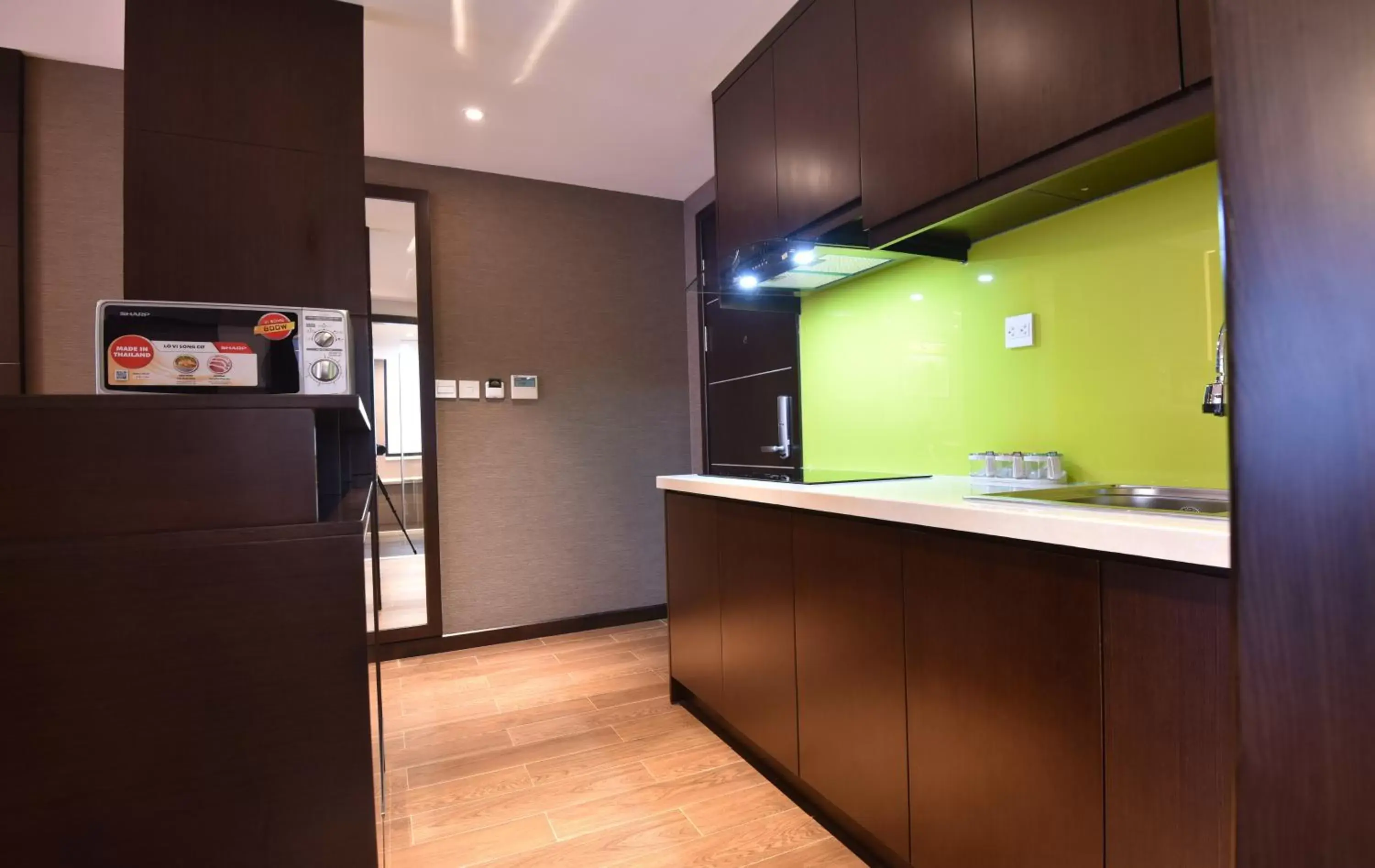 Kitchen or kitchenette, Lobby/Reception in Grandiose Hotel & Spa