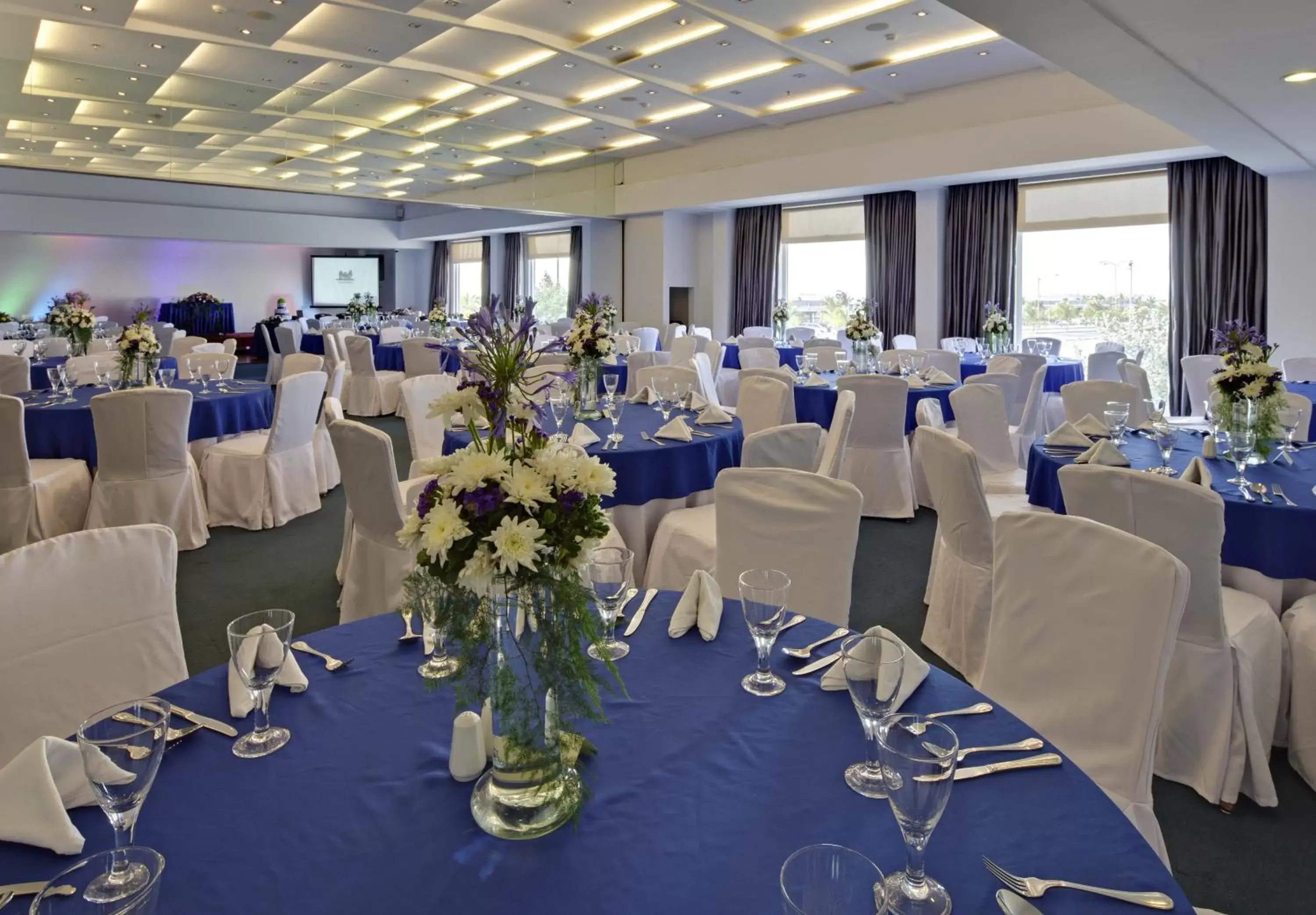 Banquet/Function facilities, Banquet Facilities in Microtel by Wyndham Mall of Asia