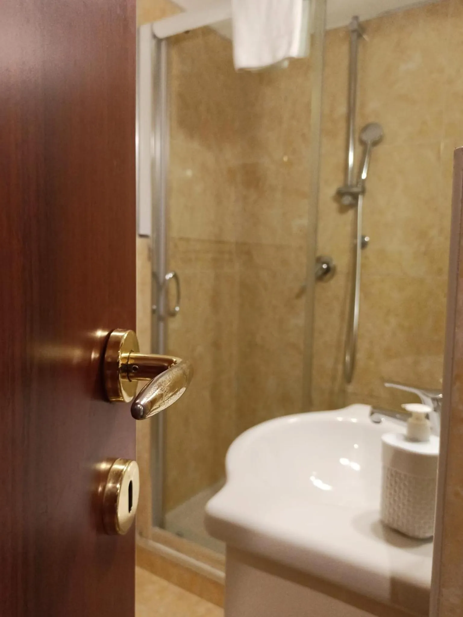 Bathroom in Domina Popolo