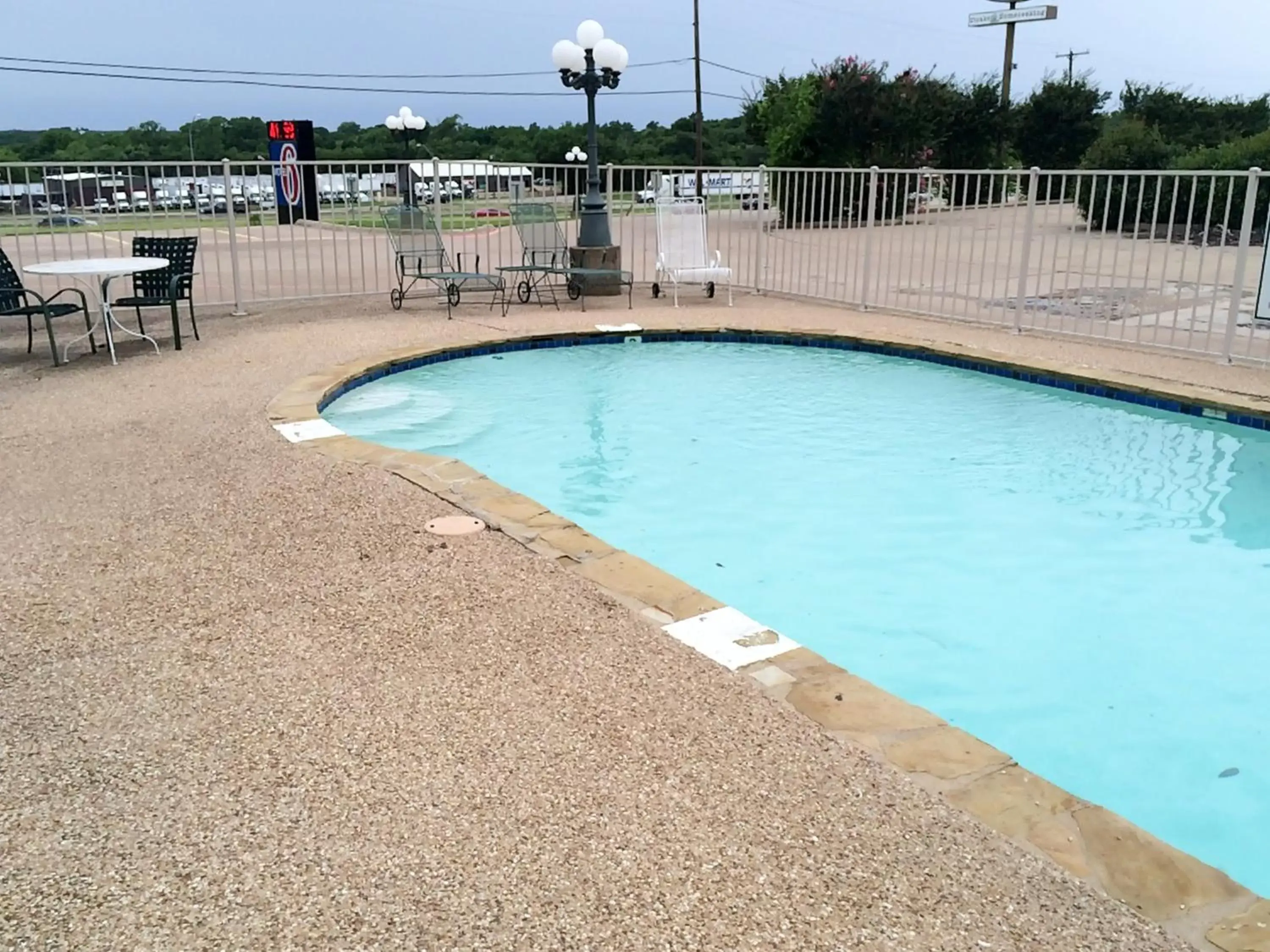 Swimming Pool in Motel 6-Waxahachie, TX