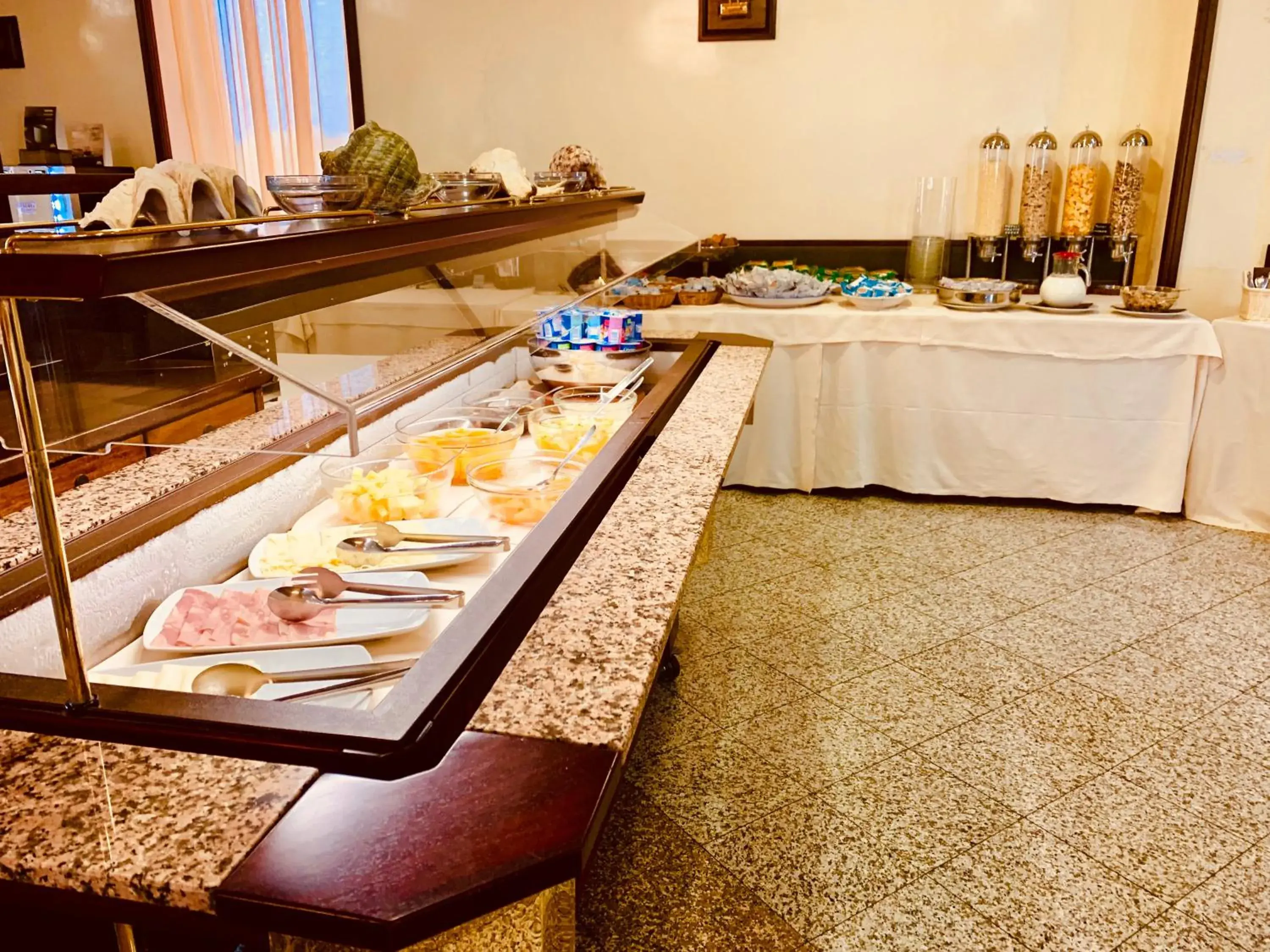 Breakfast, Food in Hotel Grillo