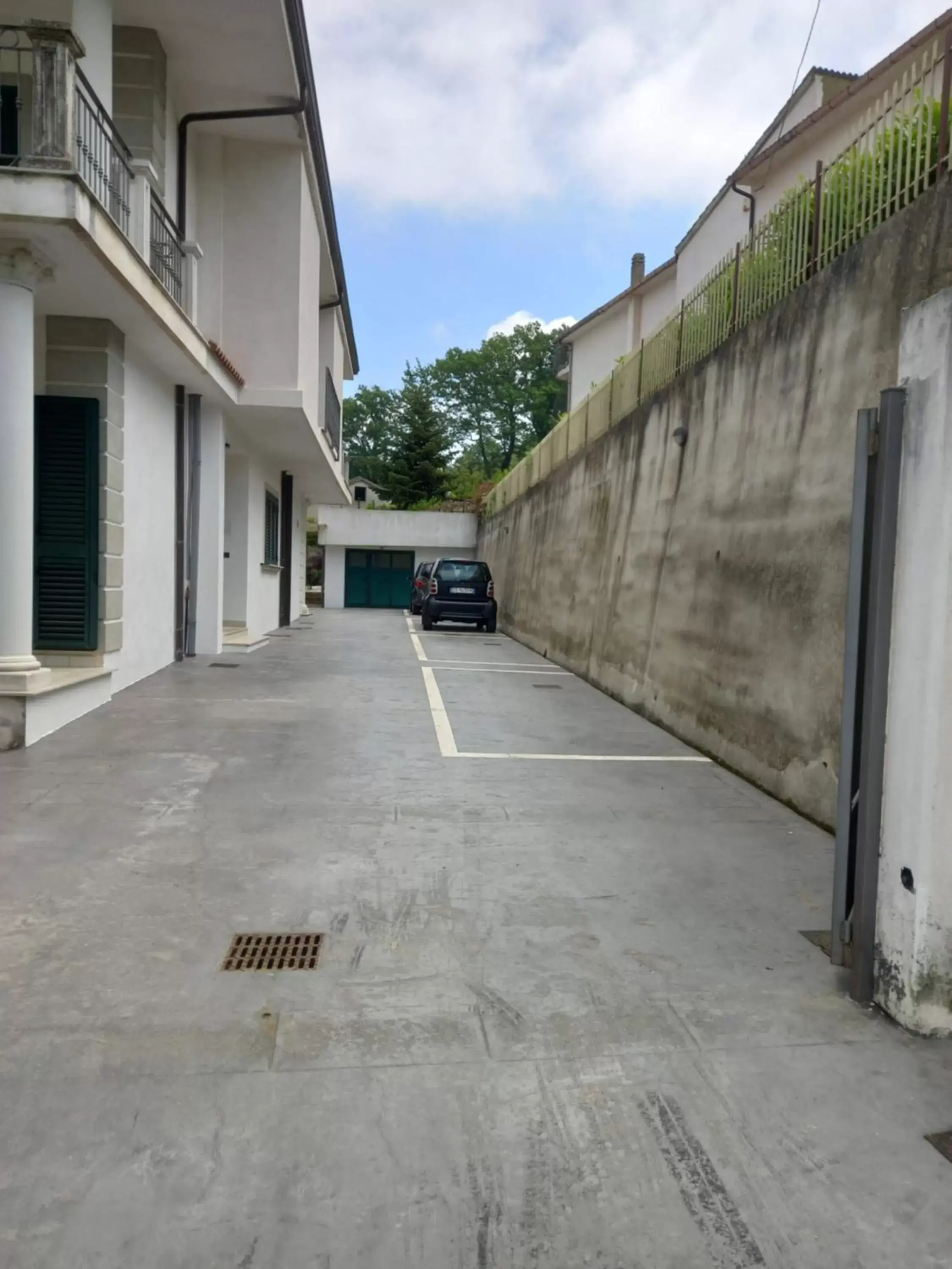 Inner courtyard view, Property Building in B&B TENUTA BIANCA