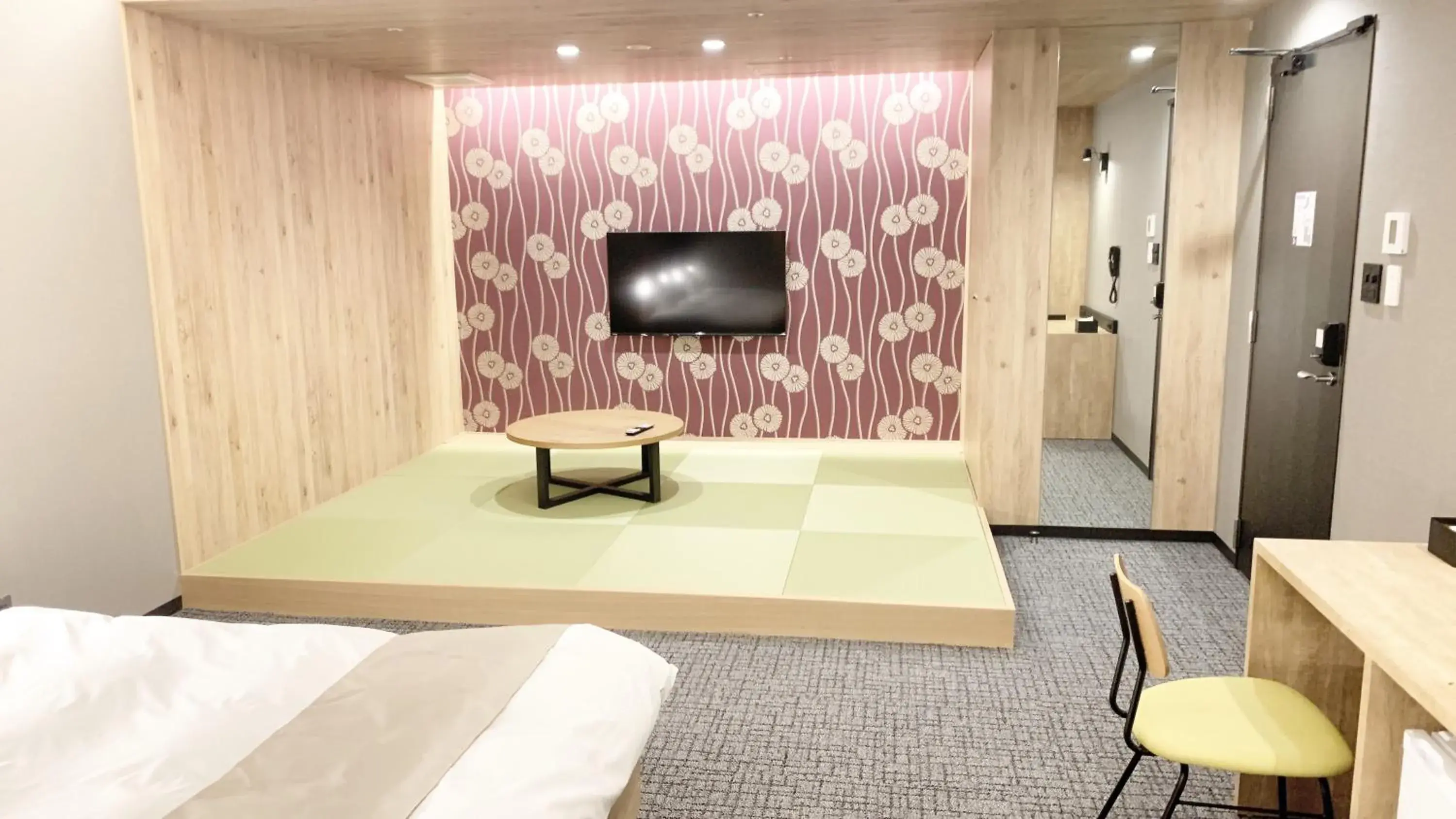 TV/Entertainment Center in First Cabin Midosuji-Namba