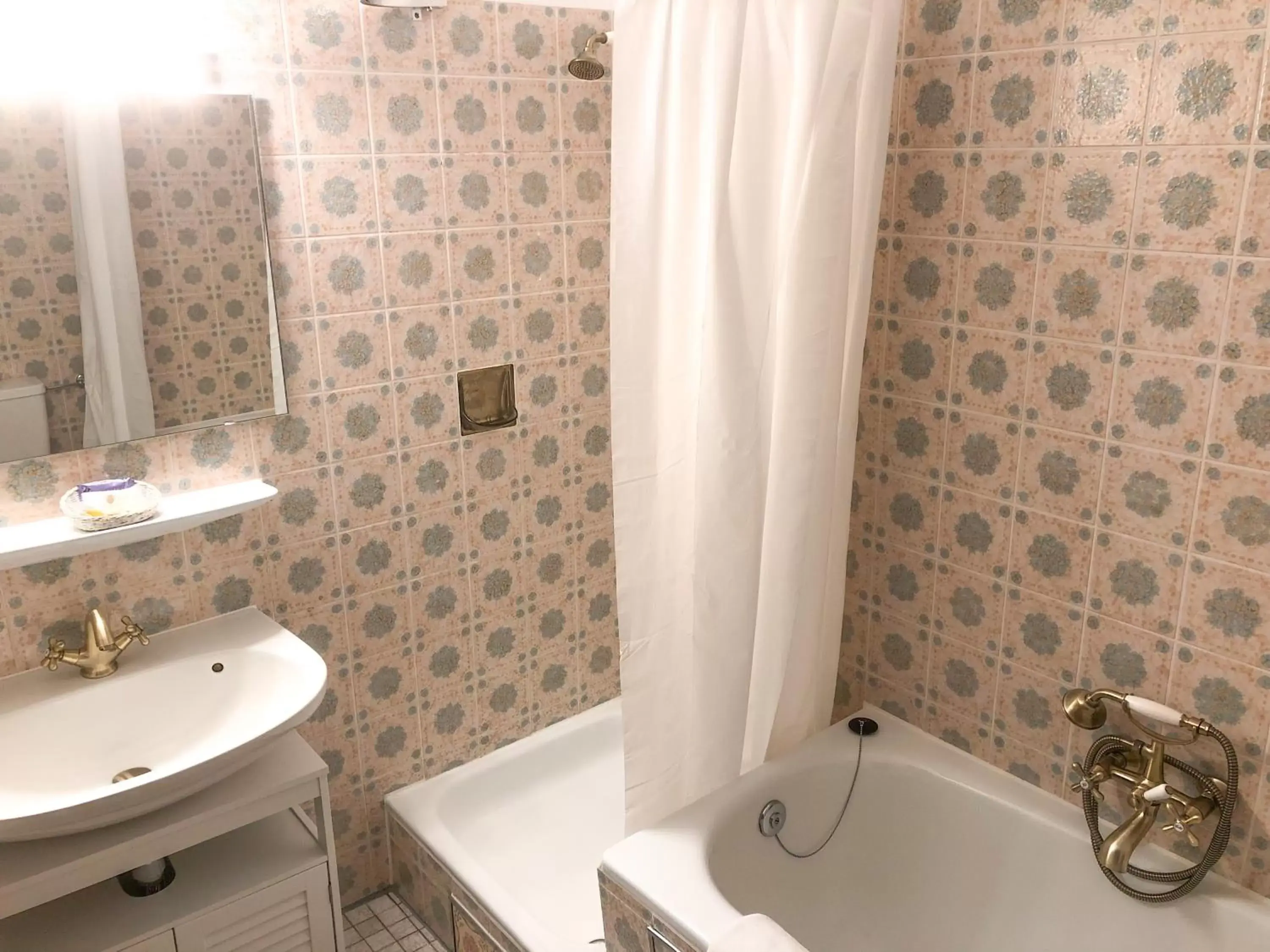 Shower, Bathroom in Hotel Harzer am Kurpark