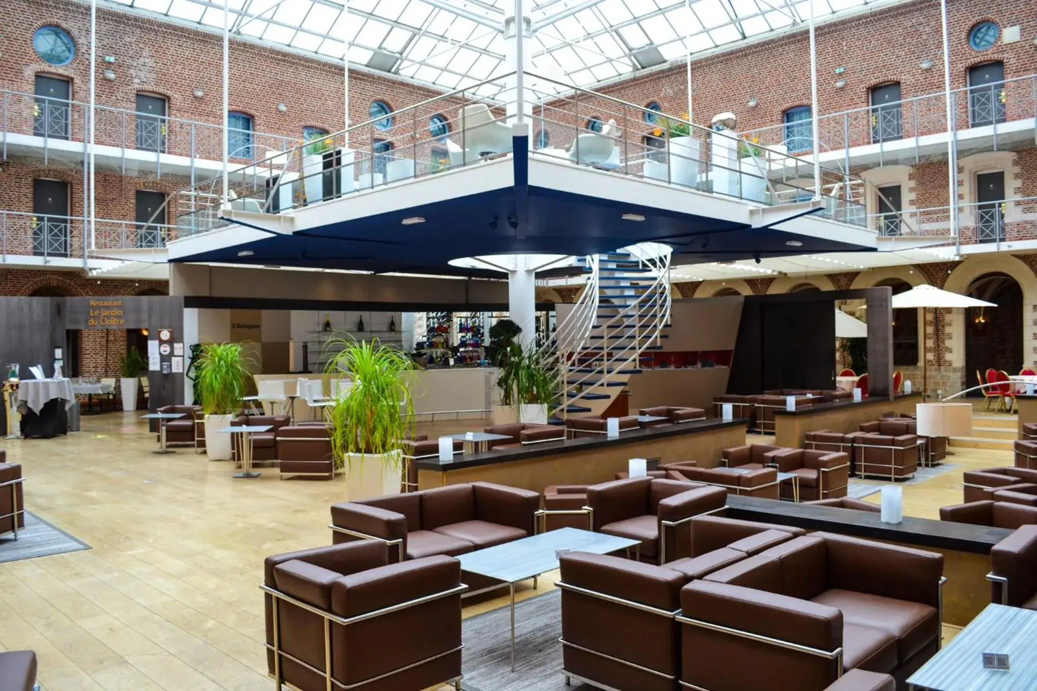 Property building, Restaurant/Places to Eat in Alliance Lille - Couvent Des Minimes