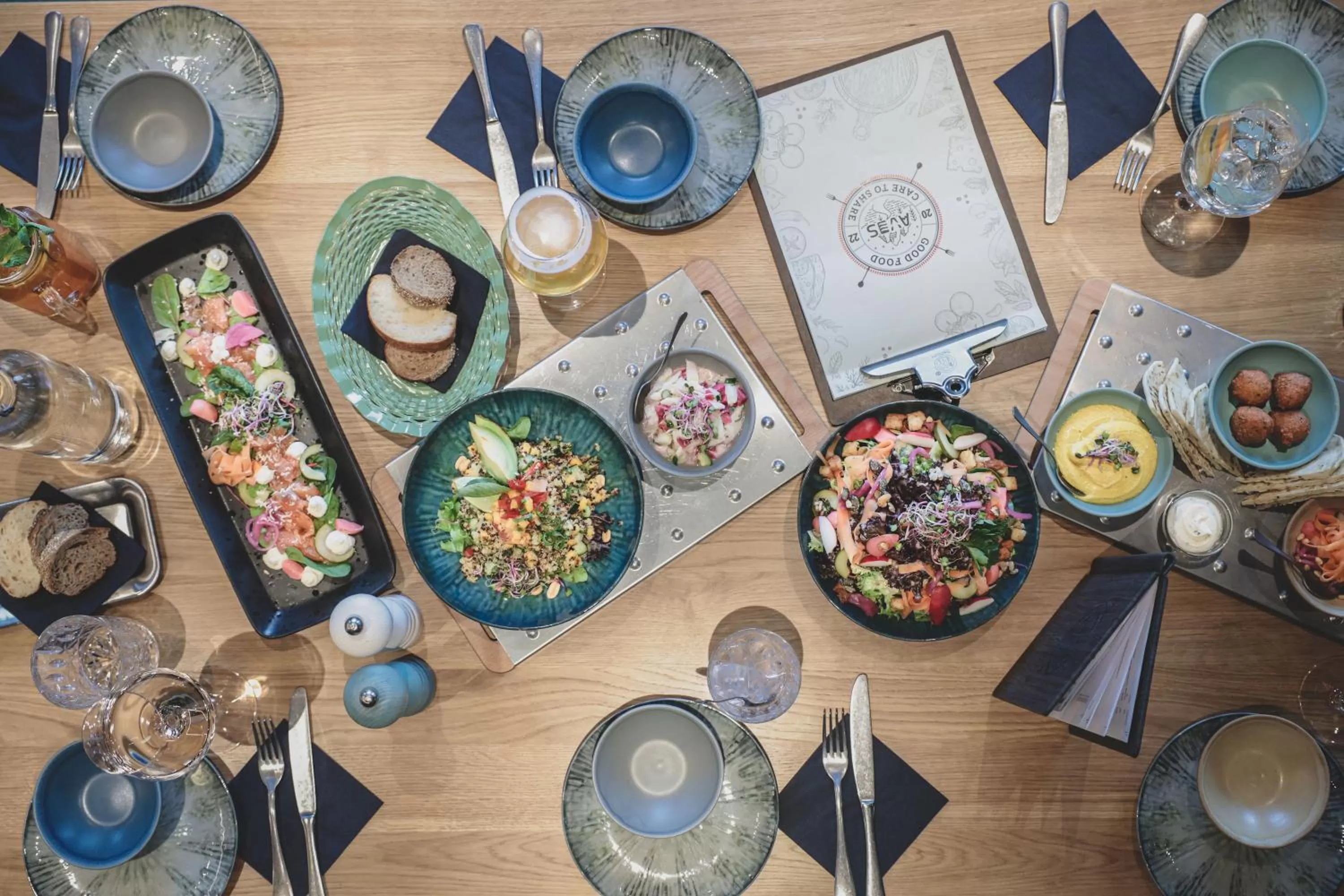 Restaurant/places to eat in AVES Hotel&Apartment Arosa