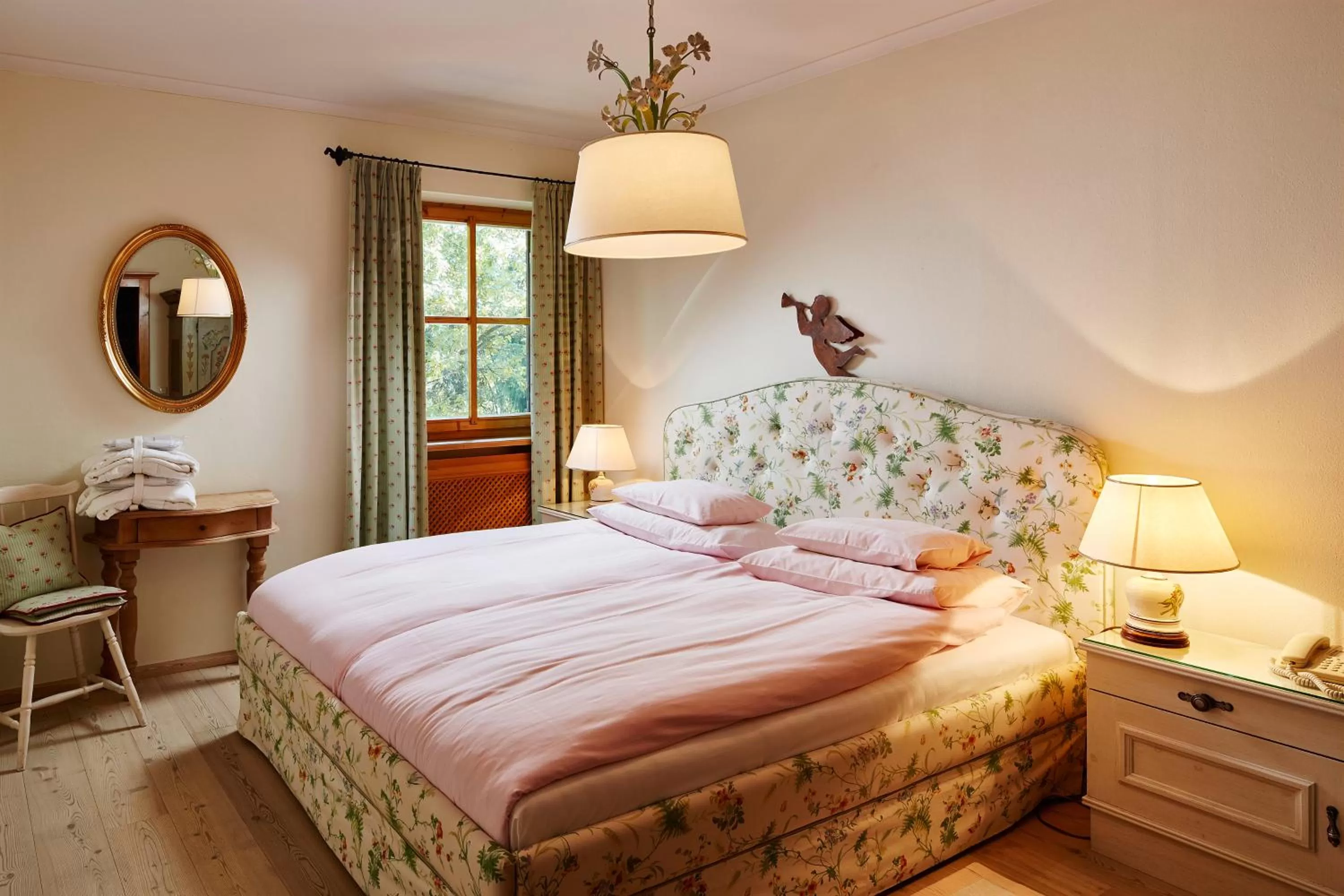 Day, Bed in Landsitz Römerhof - Hotel Apartments