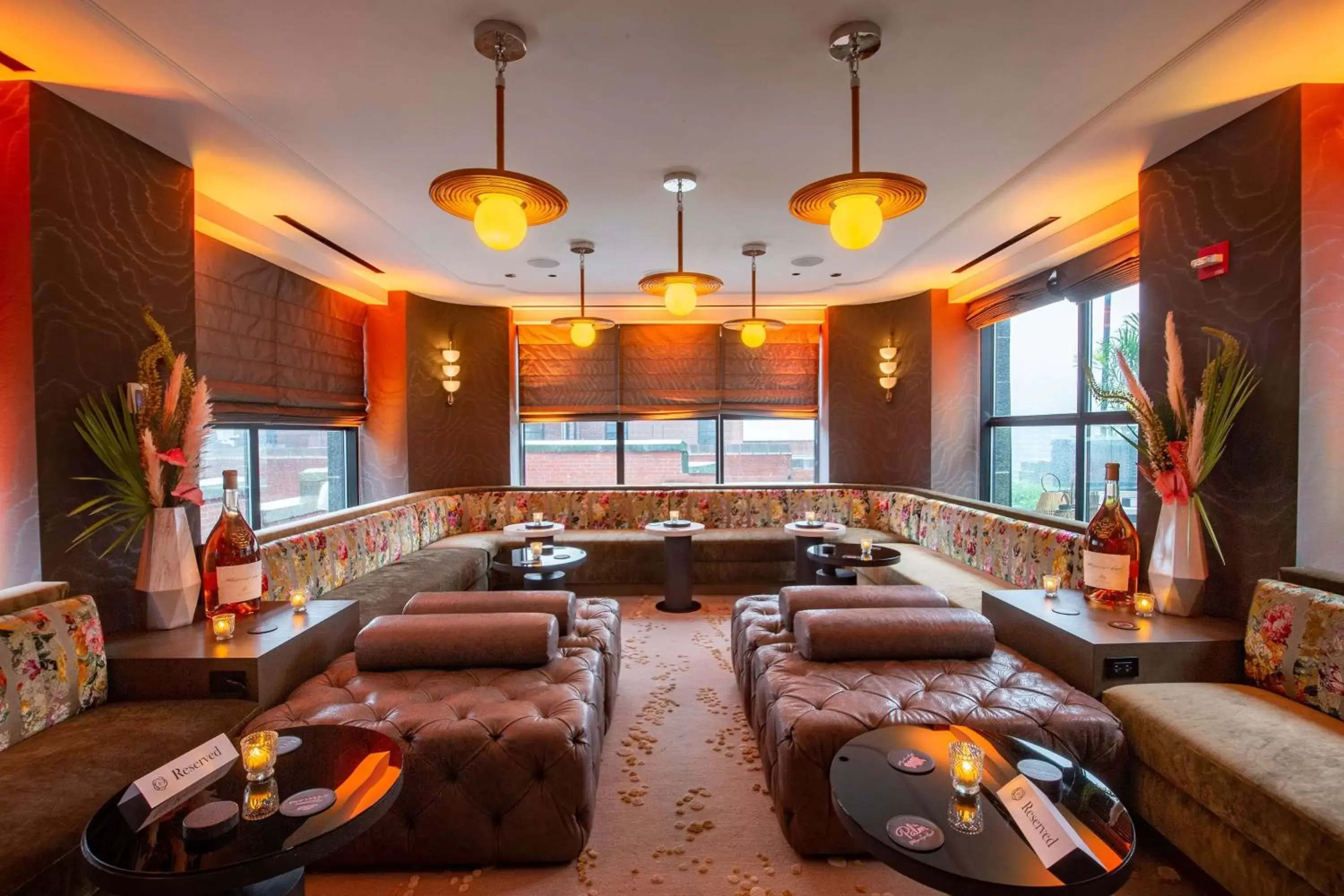Lounge or bar in Pendry Chicago