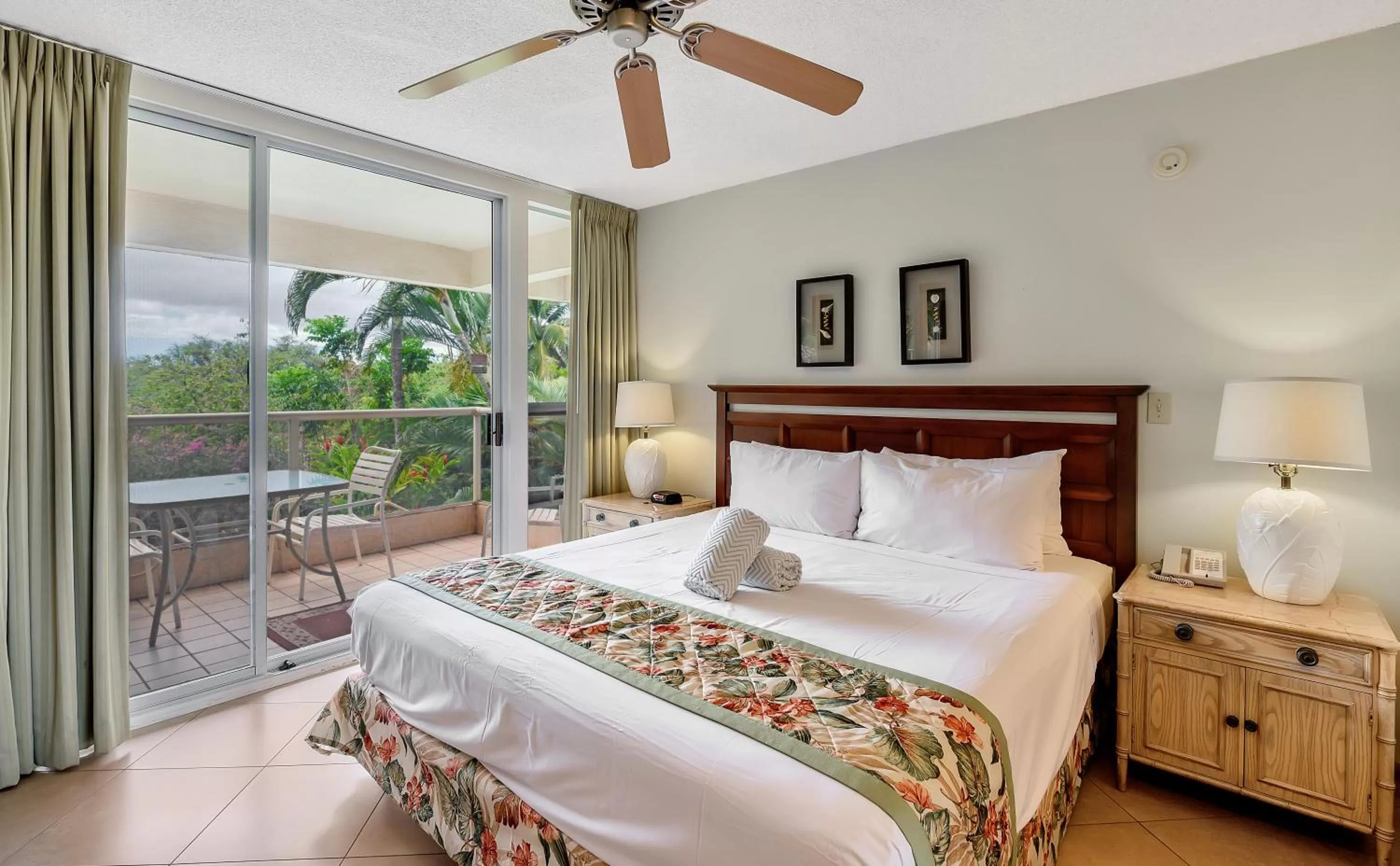 Bedroom, Bed in Castle At Maui Banyan