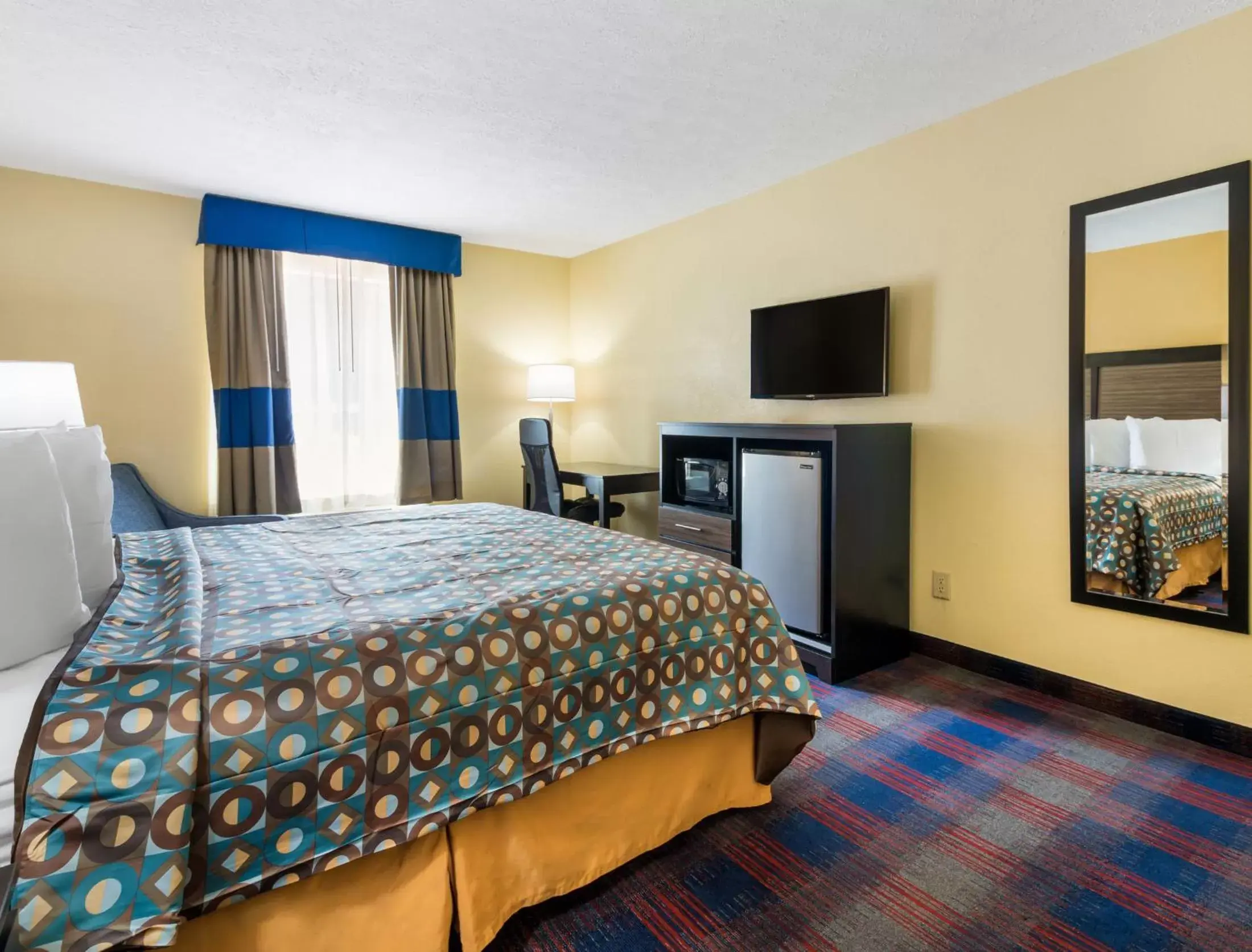Bedroom, Bed in Americas Best Value Inn - Clayton