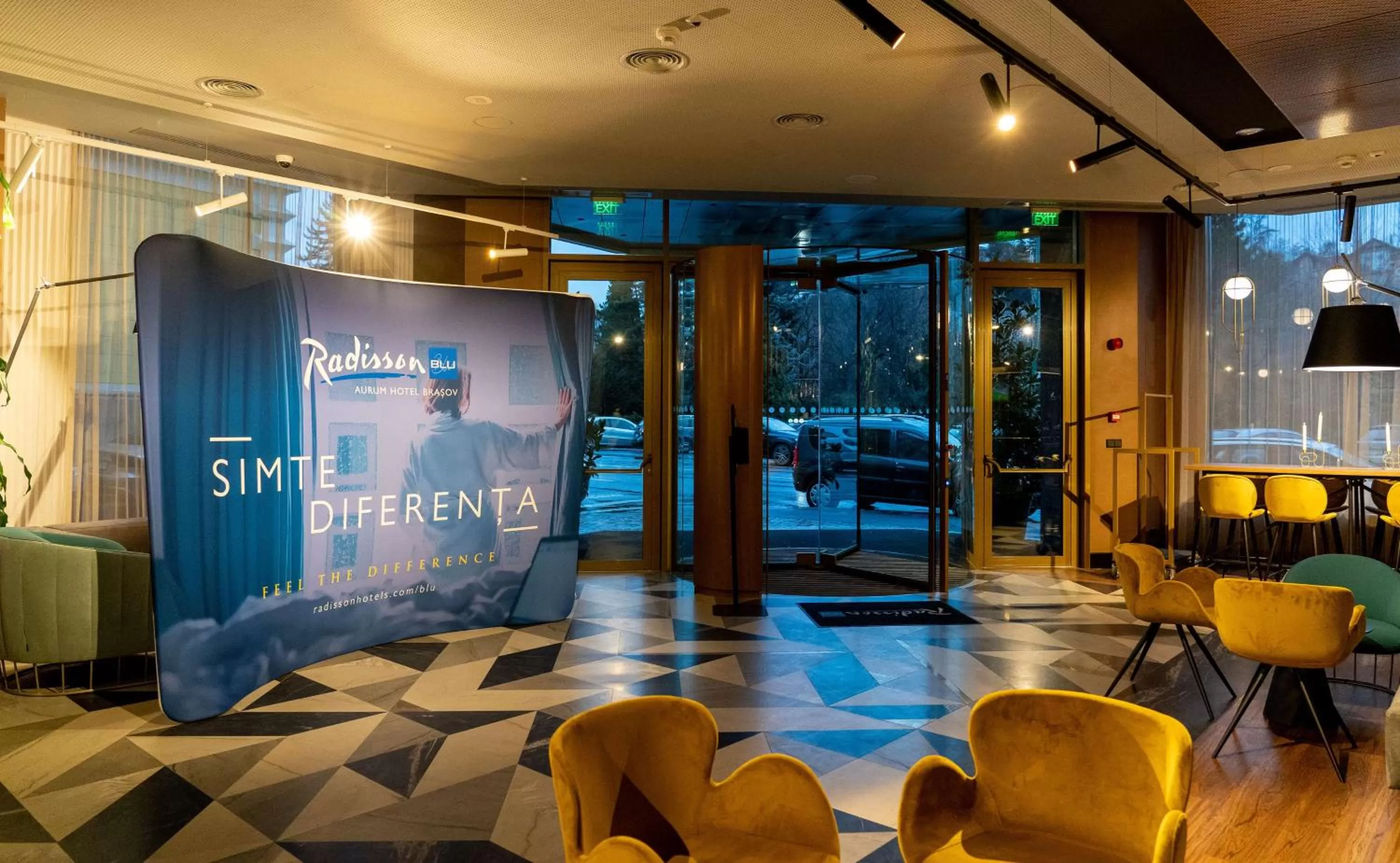 Lounge or bar in Radisson Blu Aurum Hotel, Brasov