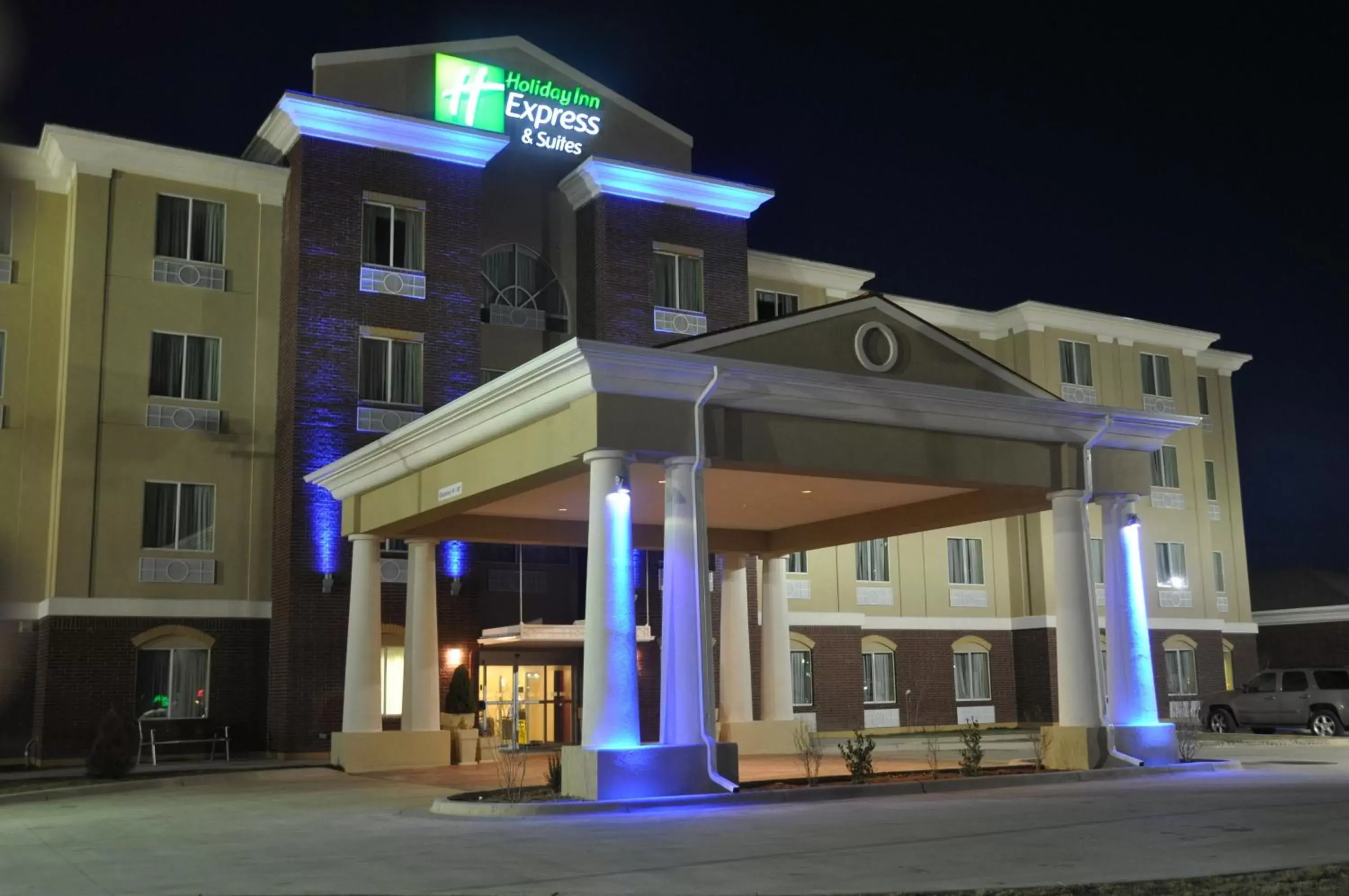 Property Building in Holiday Inn Express Hotel & Suites Dumas, an IHG Hotel