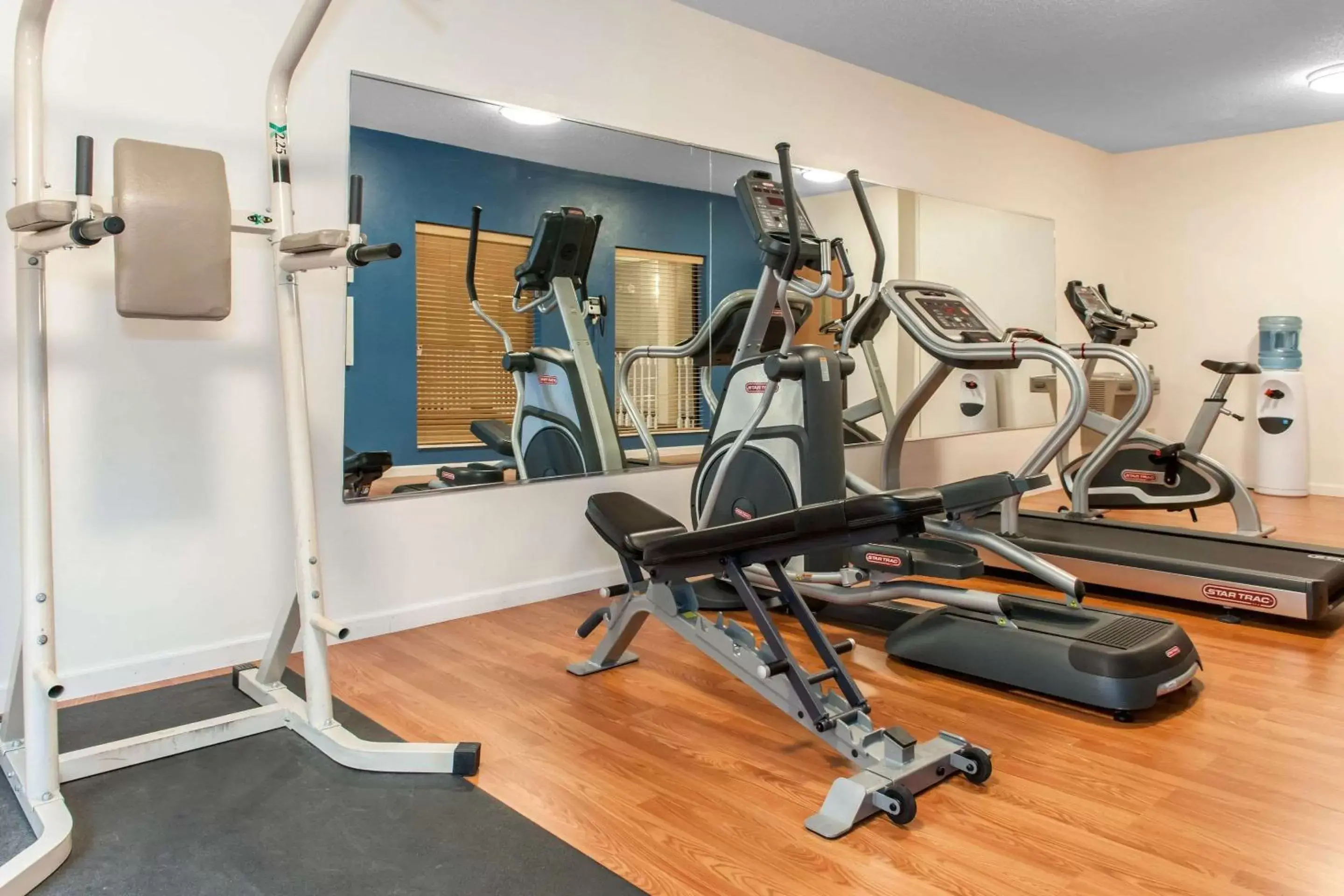 Fitness centre/facilities, Fitness Center/Facilities in Comfort Suites - Vincennes