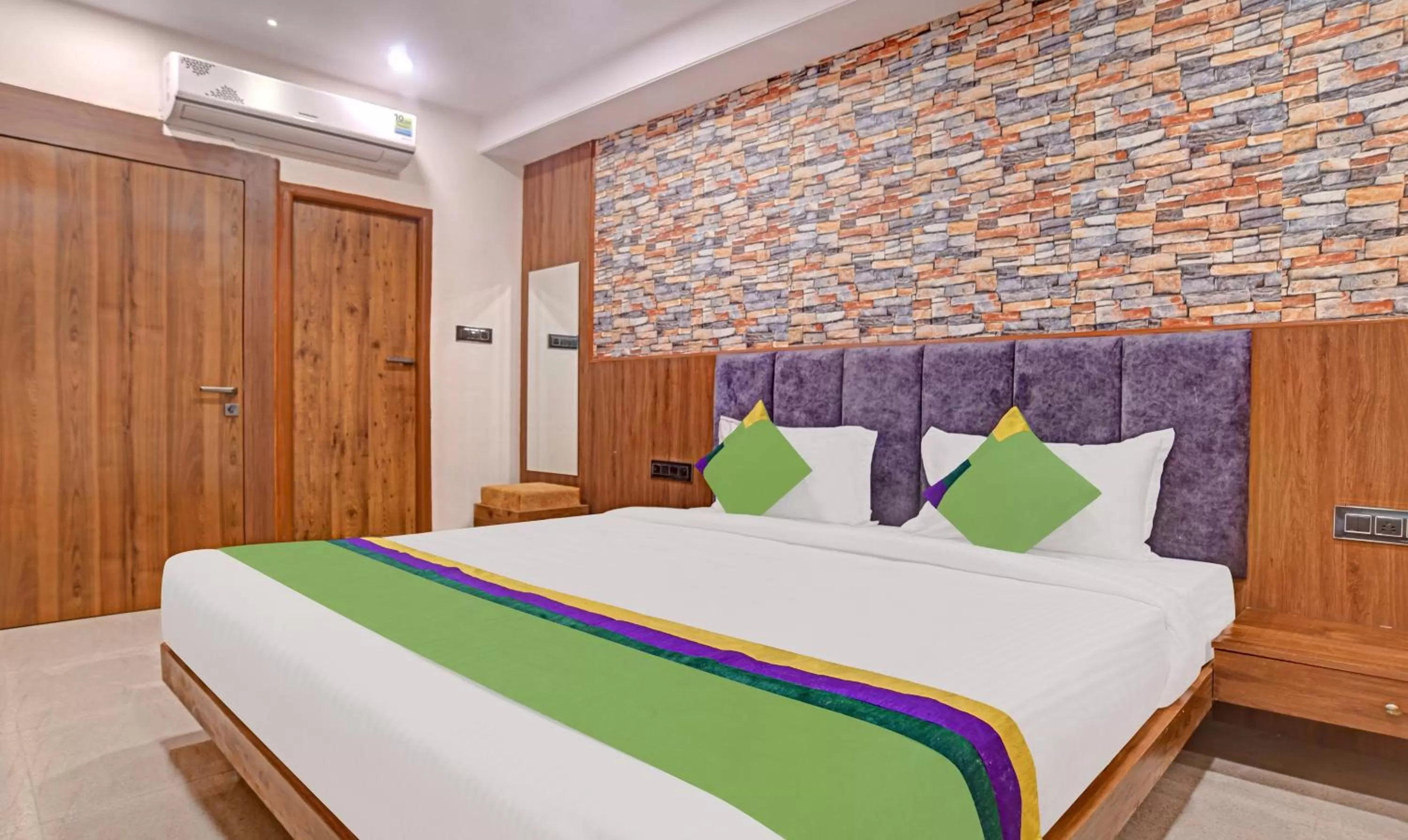 Bedroom, Bed in Treebo Merit