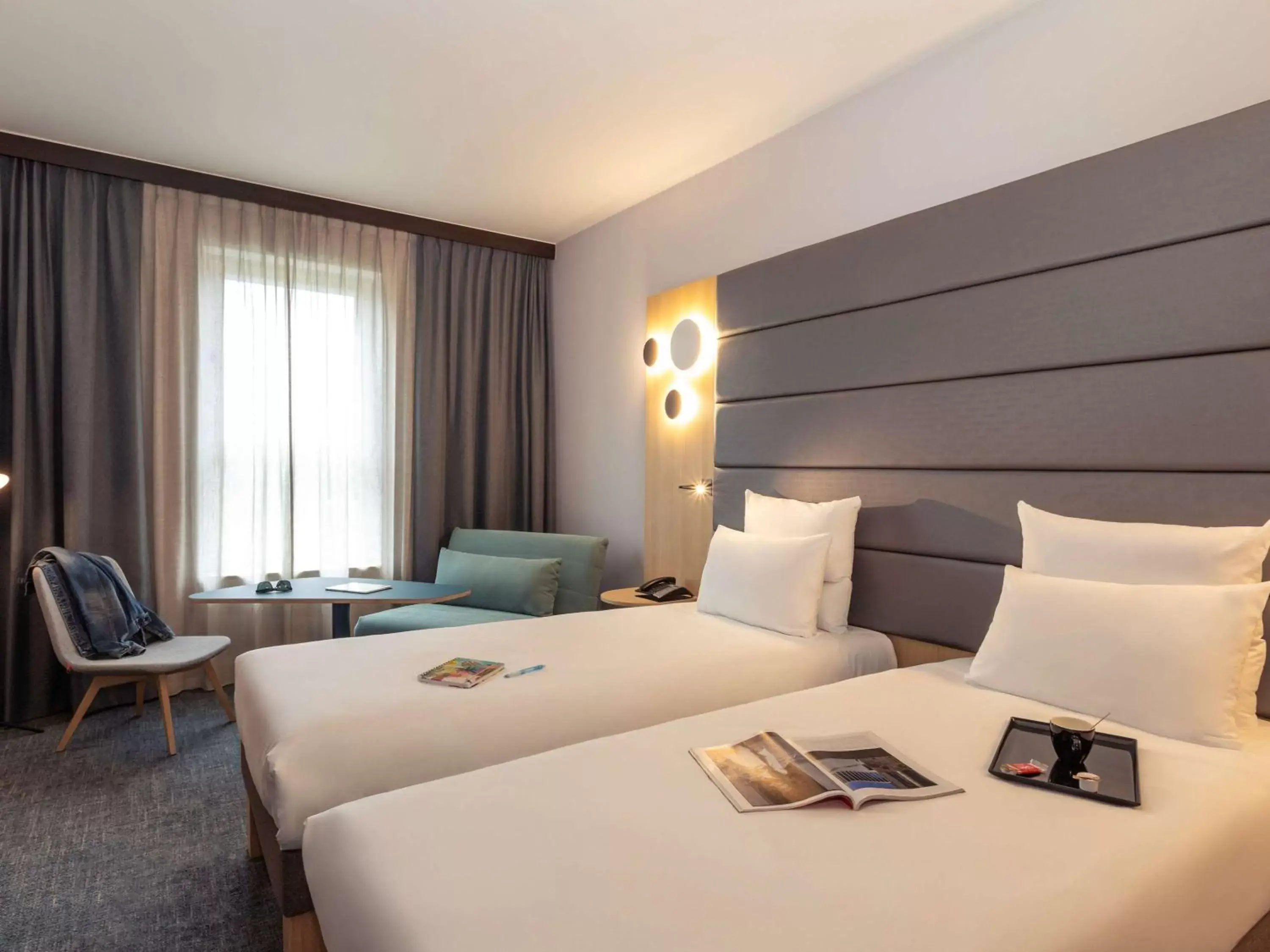 Photo of the whole room, Bed in Novotel Brussels Centre Midi